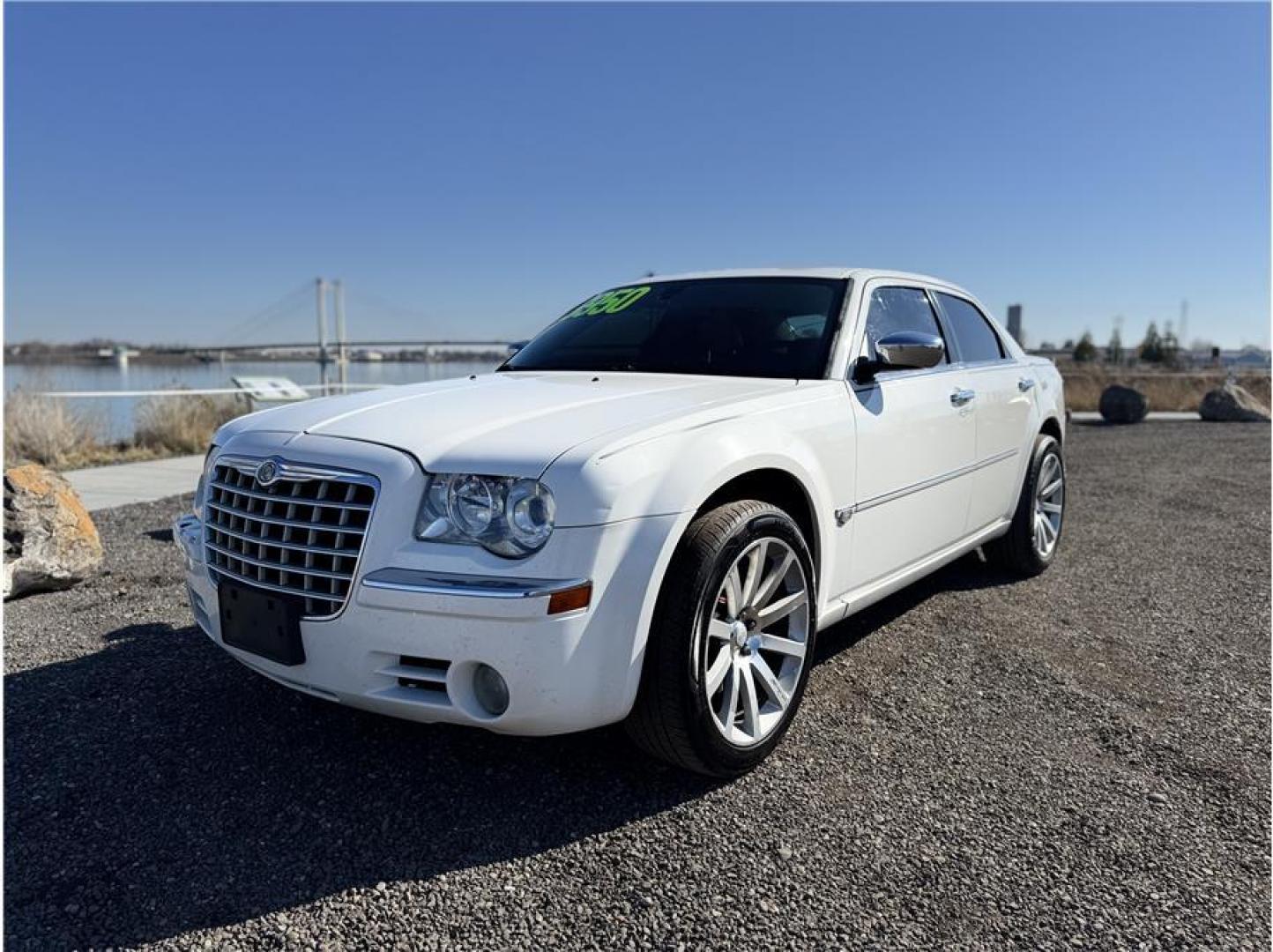 2006 White /No Color Chrysler 300 (2C3KK63H36H) with an V8, HEMI, 5.7 Liter engine, Automatic transmission, located at 607 W Columbia Drive, Kennewick, WA, 99336, (509) 987-1069, 46.216743, -119.126404 - Photo#0