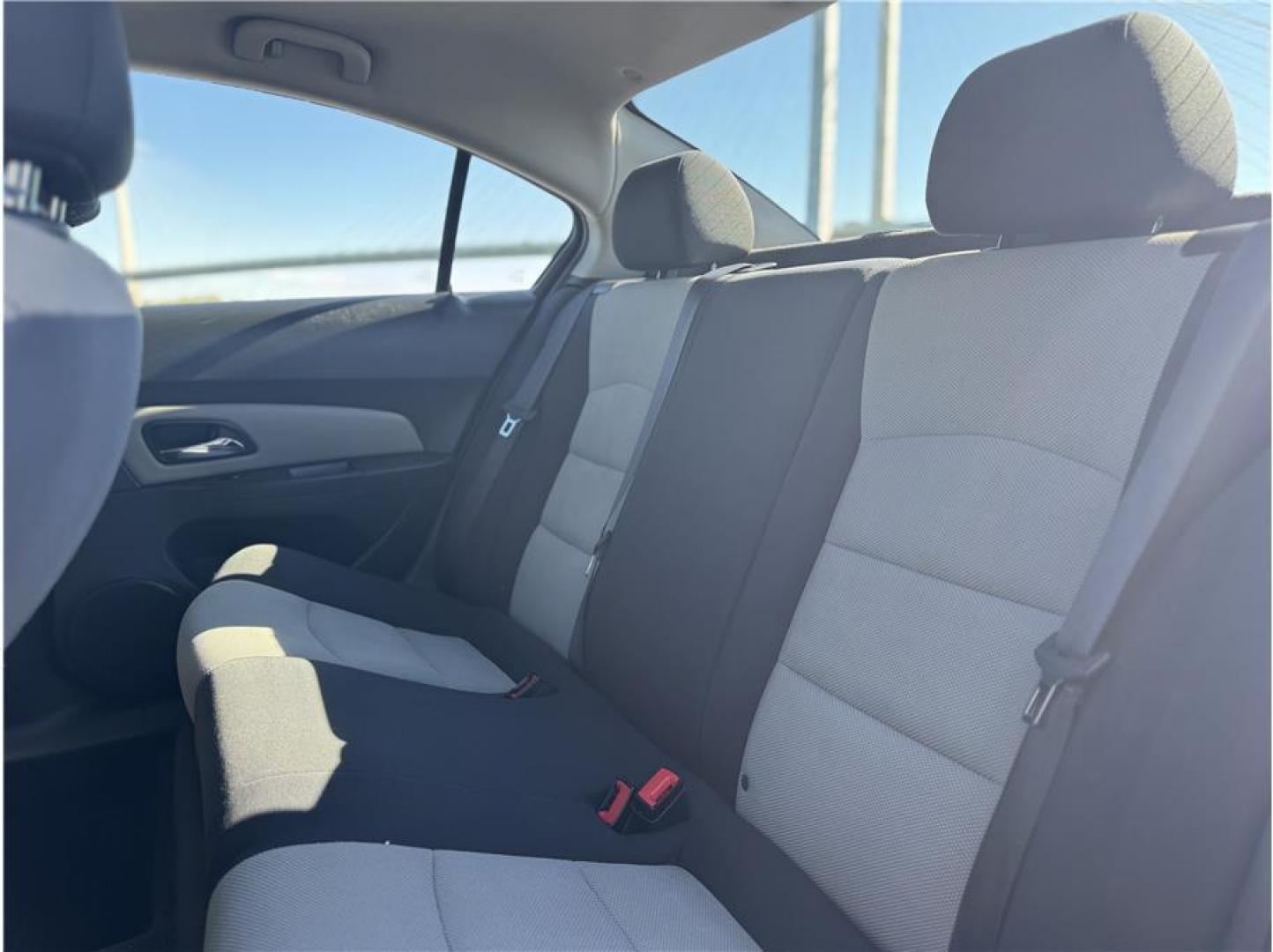 2016 Blue /No Color Chevrolet Cruze Limited (1G1PC5SG3G7) with an 4-Cyl, ECOTEC, 1.8 Liter engine, Auto, 6-Spd Overdrive transmission, located at 607 W Columbia Drive, Kennewick, WA, 99336, (509) 987-1069, 46.216743, -119.126404 - Photo#3