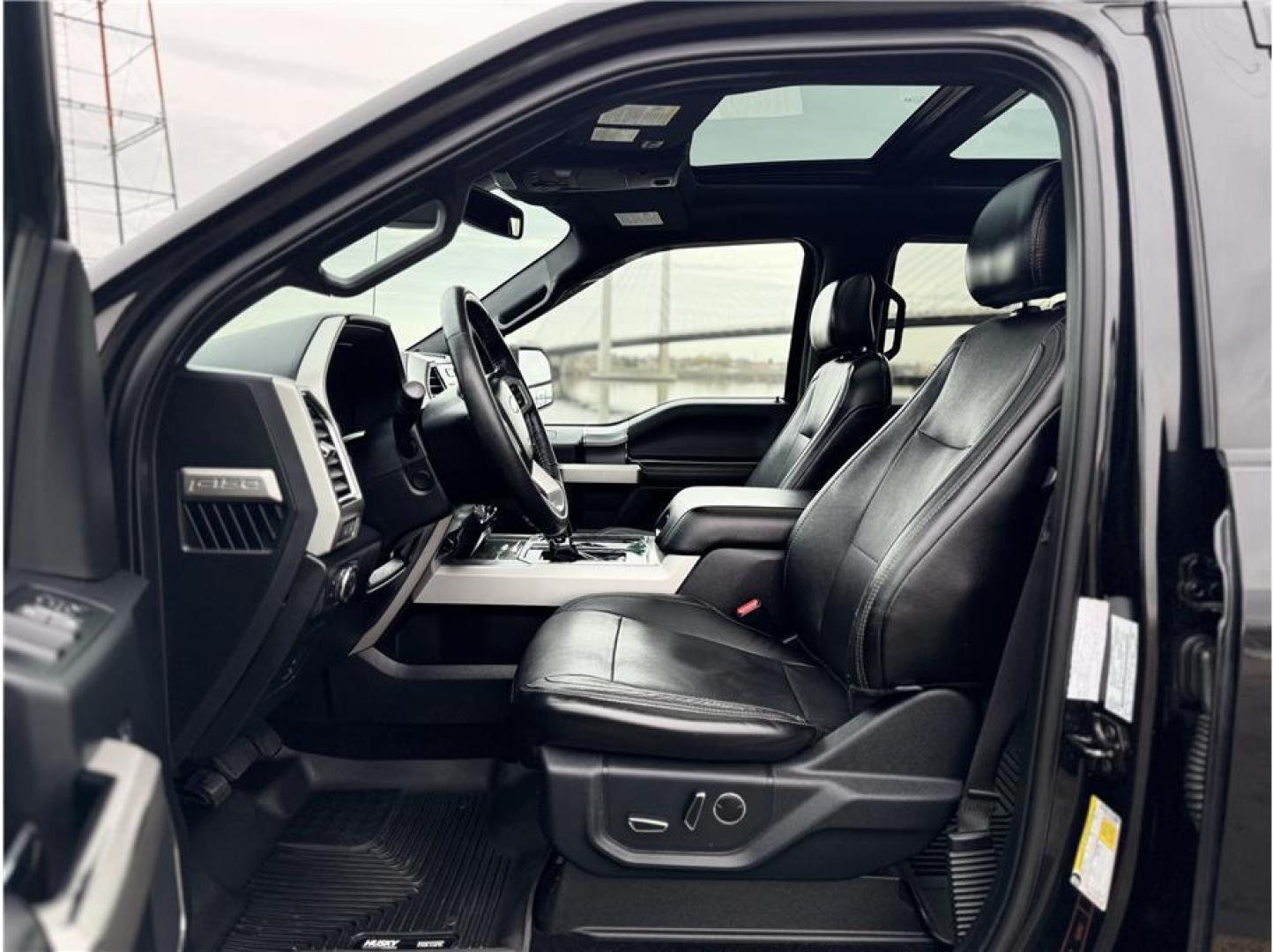 2015 Black /No Color Ford F150 SuperCrew Cab (1FTFW1EG5FK) with an V6, EcoBoost, TT, 3.5L engine, Automatic, 6-Spd transmission, located at 607 W Columbia Drive, Kennewick, WA, 99336, (509) 987-1069, 46.216743, -119.126404 - Photo#9
