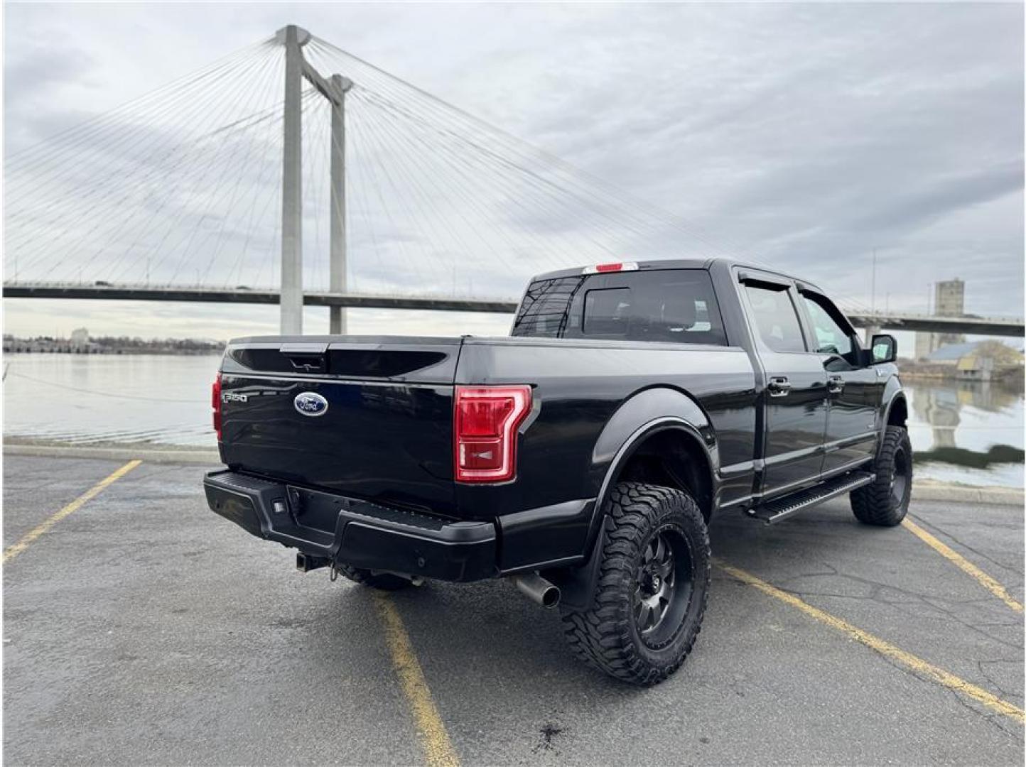 2015 Black /No Color Ford F150 SuperCrew Cab (1FTFW1EG5FK) with an V6, EcoBoost, TT, 3.5L engine, Automatic, 6-Spd transmission, located at 607 W Columbia Drive, Kennewick, WA, 99336, (509) 987-1069, 46.216743, -119.126404 - Photo#12