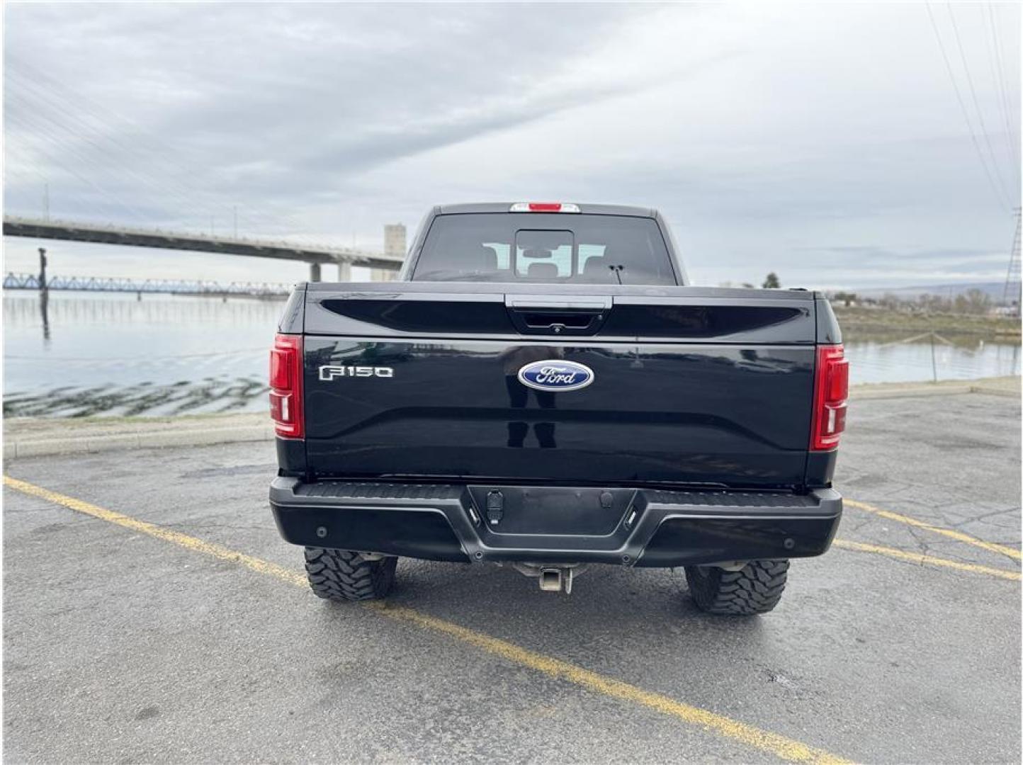 2015 Black /No Color Ford F150 SuperCrew Cab (1FTFW1EG5FK) with an V6, EcoBoost, TT, 3.5L engine, Automatic, 6-Spd transmission, located at 607 W Columbia Drive, Kennewick, WA, 99336, (509) 987-1069, 46.216743, -119.126404 - Photo#14