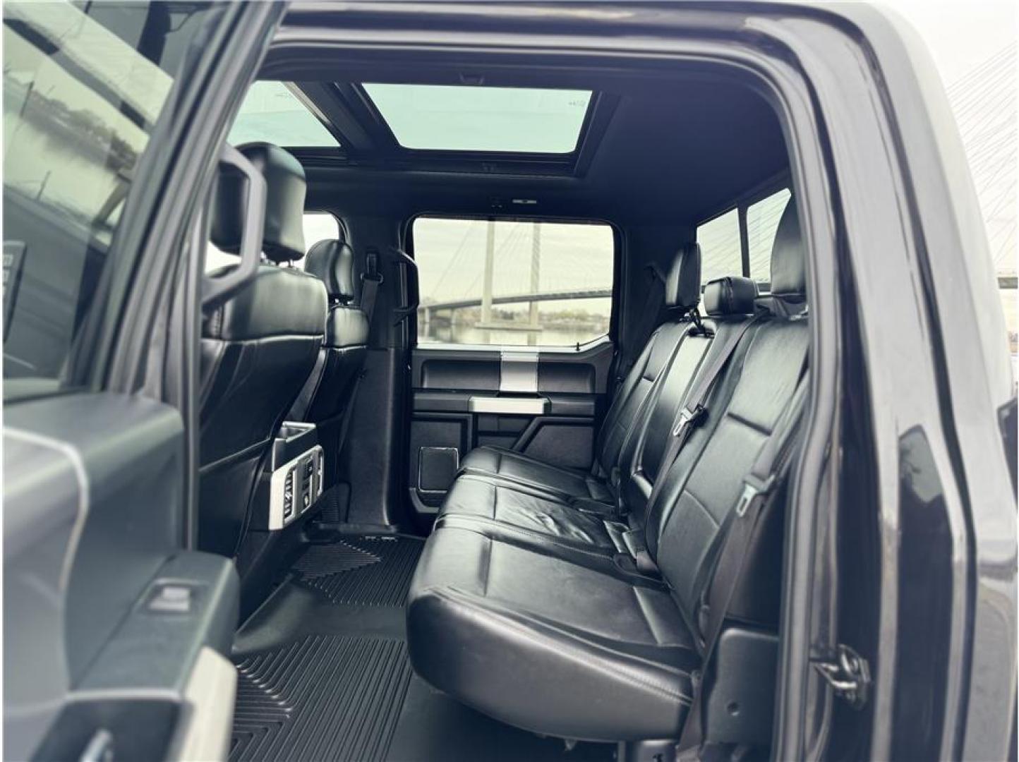 2015 Black /No Color Ford F150 SuperCrew Cab (1FTFW1EG5FK) with an V6, EcoBoost, TT, 3.5L engine, Automatic, 6-Spd transmission, located at 607 W Columbia Drive, Kennewick, WA, 99336, (509) 987-1069, 46.216743, -119.126404 - Photo#2