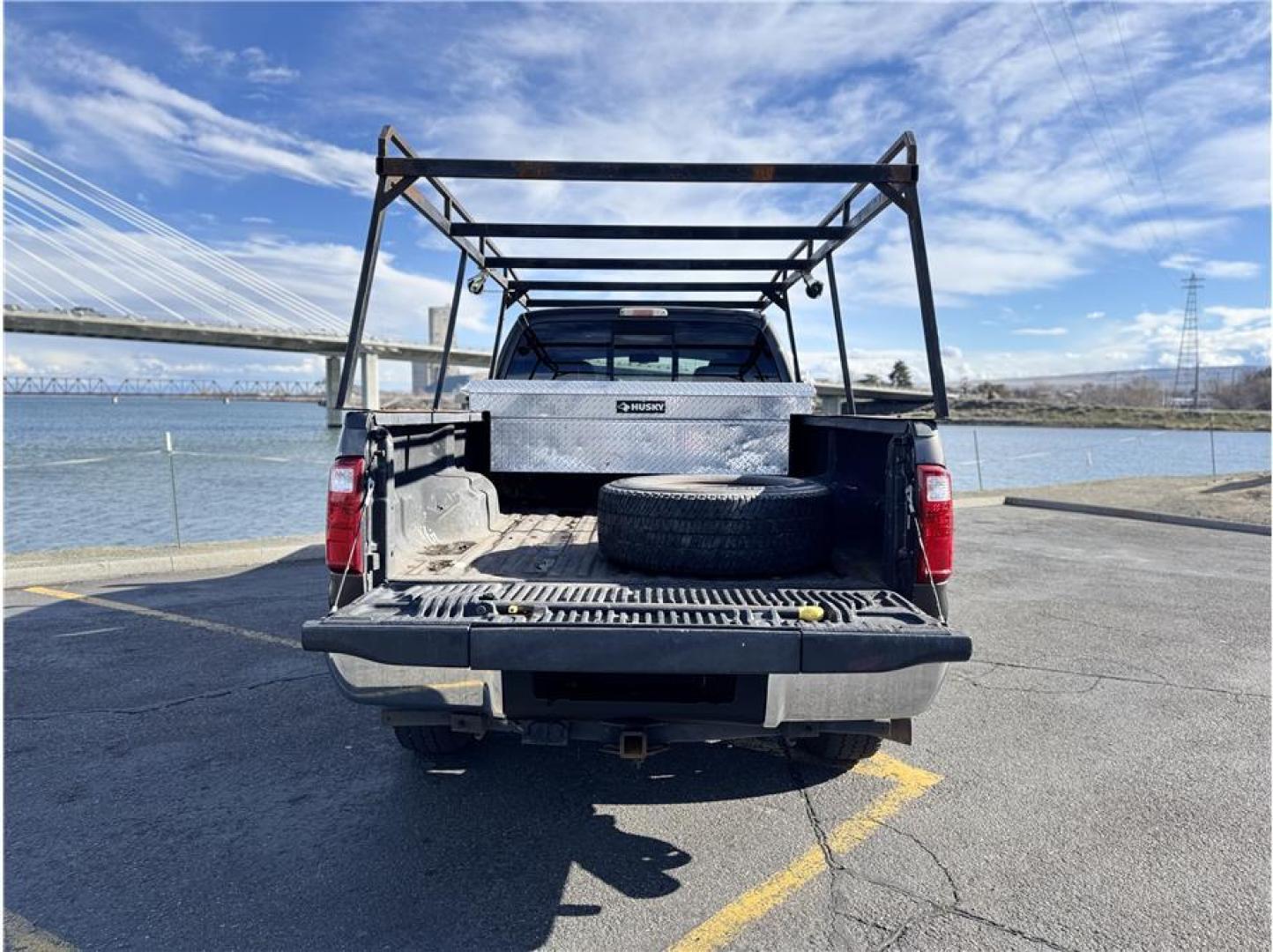 2008 Gray /No Color Ford F350 Super Duty Crew Cab (1FTWW31R08E) with an V8, Turbo Dsl 6.4L engine, Automatic, 5-Spd w/Overdrive transmission, located at 607 W Columbia Drive, Kennewick, WA, 99336, (509) 987-1069, 46.216743, -119.126404 - Photo#14