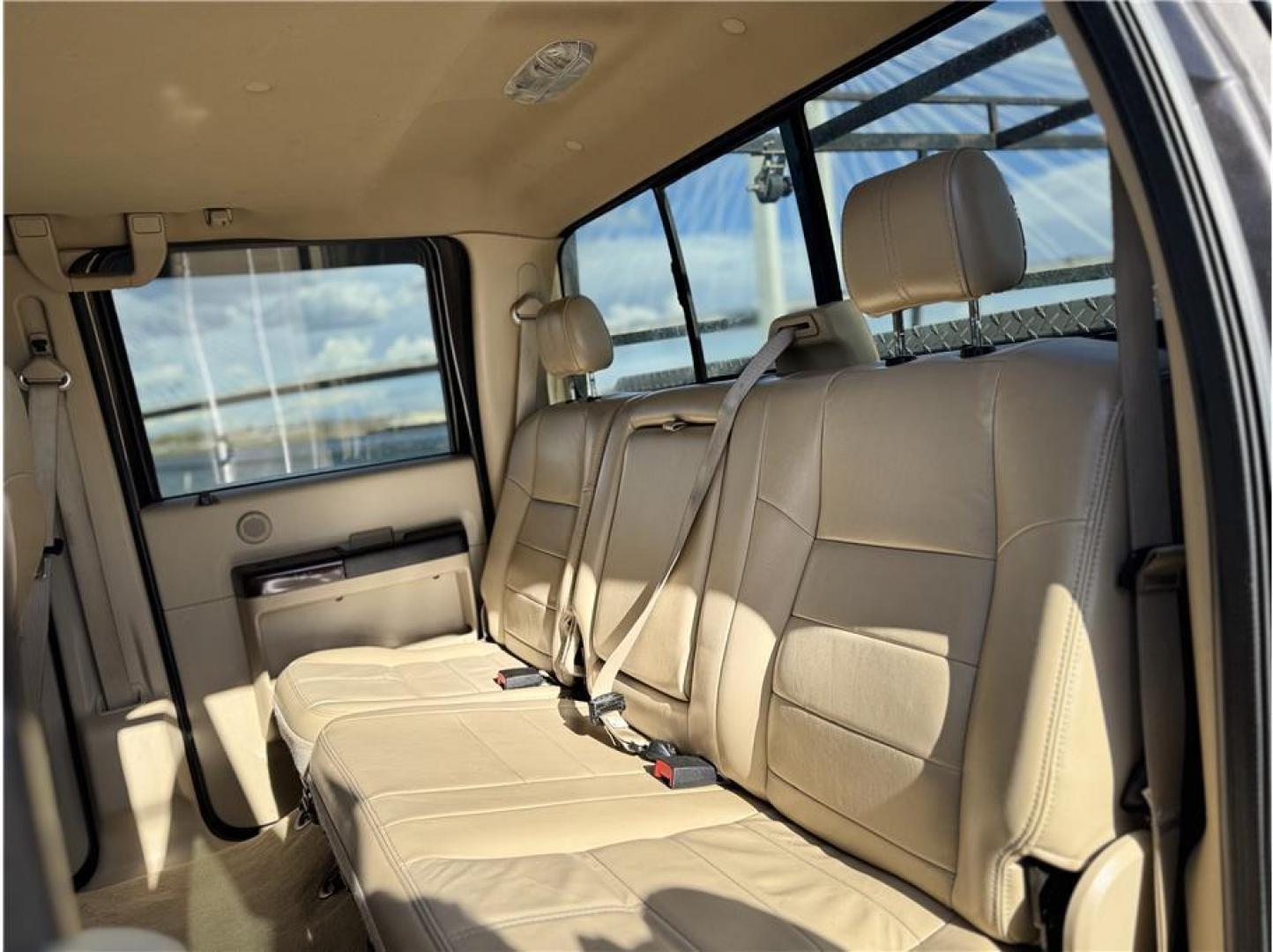 2008 Gray /No Color Ford F350 Super Duty Crew Cab (1FTWW31R08E) with an V8, Turbo Dsl 6.4L engine, Automatic, 5-Spd w/Overdrive transmission, located at 607 W Columbia Drive, Kennewick, WA, 99336, (509) 987-1069, 46.216743, -119.126404 - Photo#3