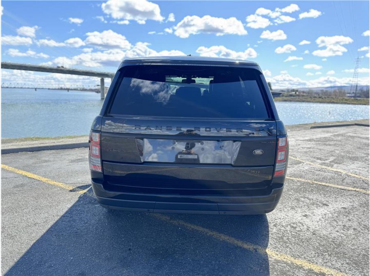 2014 Black /No Color Land Rover Range Rover (SALGS2VF0EA) with an V6, Sprchrgd, FF, 3.0L engine, Automatic, 8-Spd transmission, located at 607 W Columbia Drive, Kennewick, WA, 99336, (509) 987-1069, 46.216743, -119.126404 - Photo#14