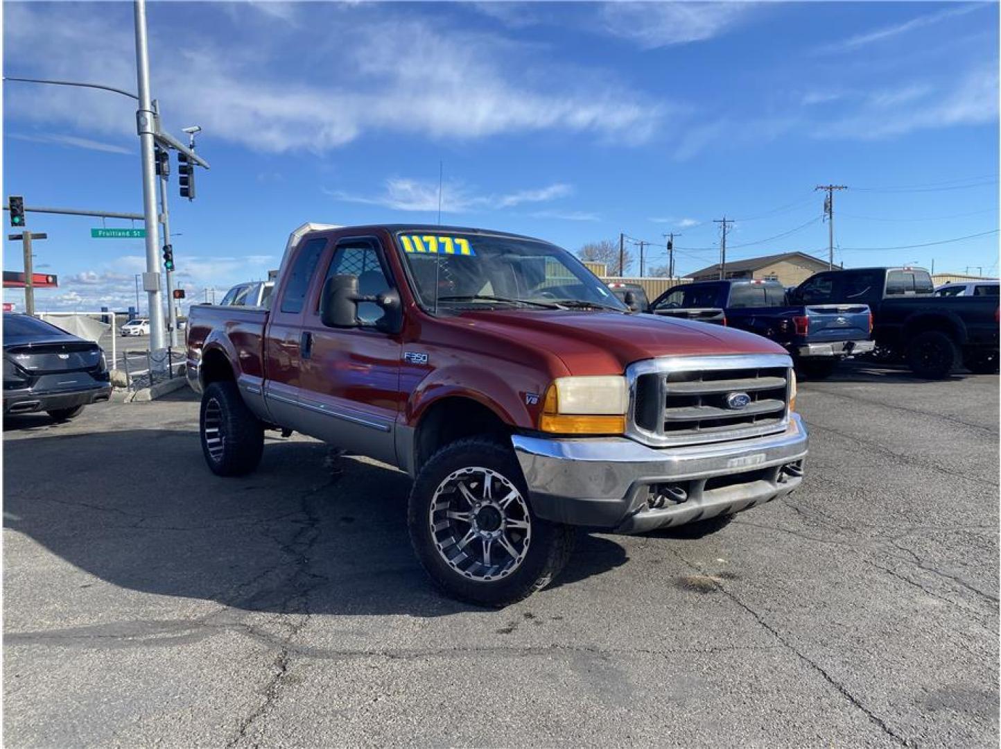 1999 Red /No Color Ford F350 Super Duty Super Cab (1FTSX31F9XE) , located at 607 W Columbia Drive, Kennewick, WA, 99336, (509) 987-1069, 46.216743, -119.126404 - Photo#2