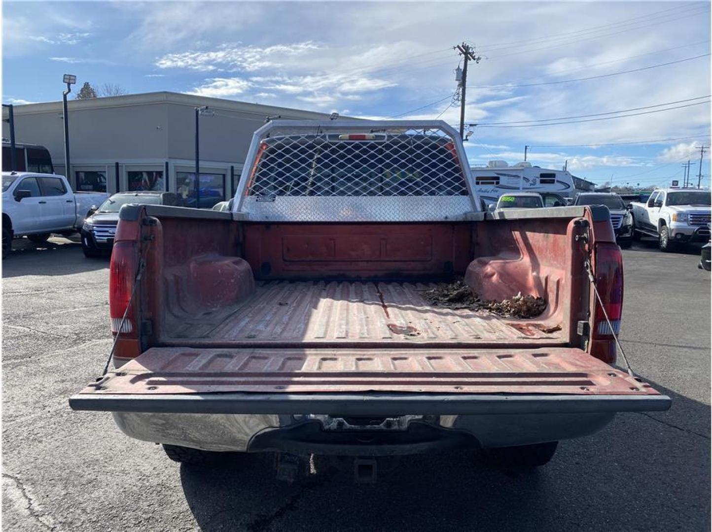 1999 Red /No Color Ford F350 Super Duty Super Cab (1FTSX31F9XE) , located at 607 W Columbia Drive, Kennewick, WA, 99336, (509) 987-1069, 46.216743, -119.126404 - Photo#6