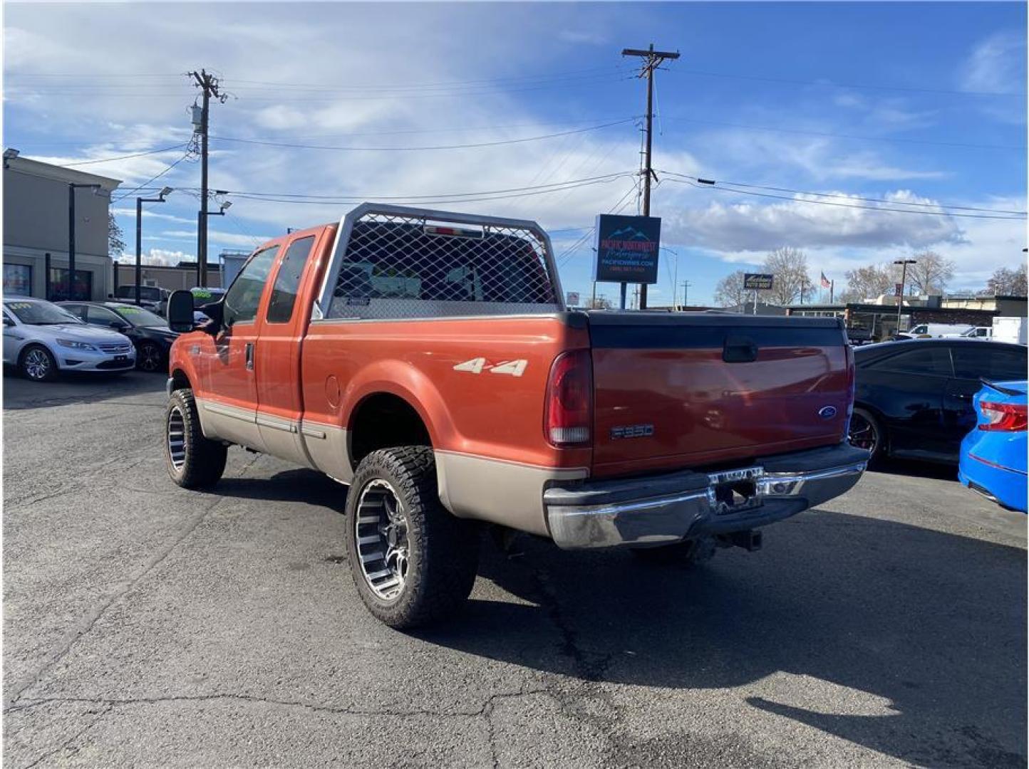 1999 Red /No Color Ford F350 Super Duty Super Cab (1FTSX31F9XE) , located at 607 W Columbia Drive, Kennewick, WA, 99336, (509) 987-1069, 46.216743, -119.126404 - Photo#7