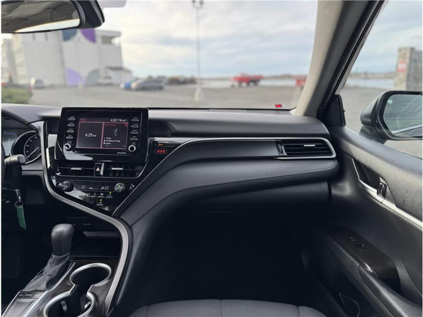 2022 Black /No Color Toyota Camry (4T1C11AK9NU) with an 4-Cyl, 2.5 Liter engine, Automatic, 8-Spd w/Sequential Shift transmission, located at 607 W Columbia Drive, Kennewick, WA, 99336, (509) 987-1069, 46.216743, -119.126404 - Photo#6