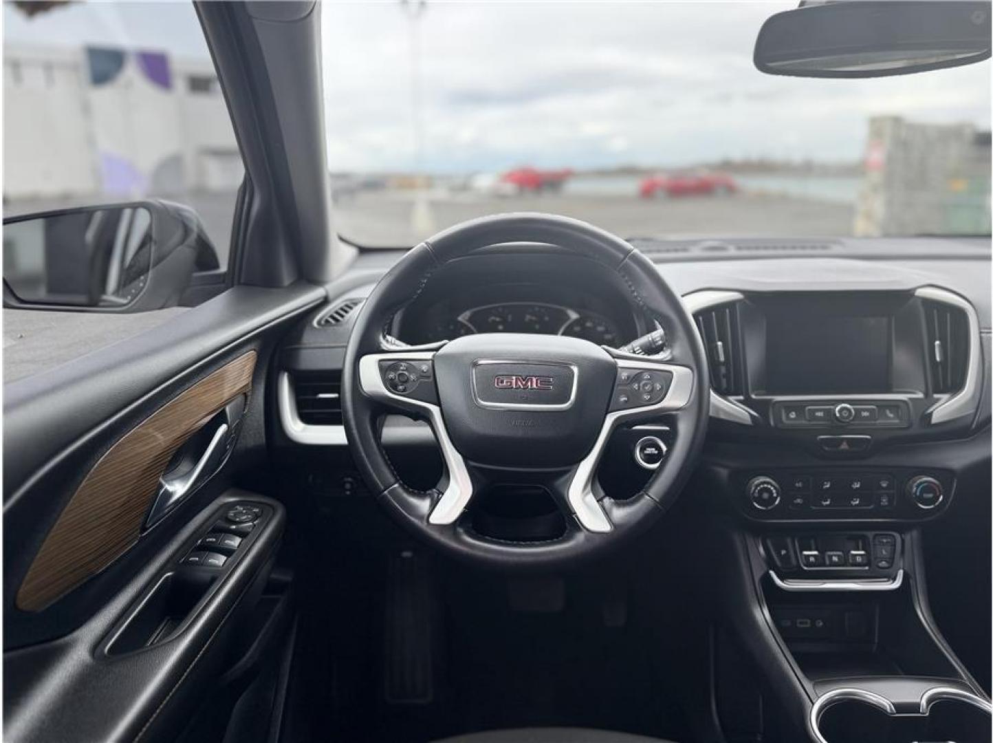 2020 Silver /No Color GMC Terrain (3GKALTEVXLL) with an 4-Cyl, Turbo, 1.5 Liter engine, Automatic, 9-Spd w/Overdrive 9T45 transmission, located at 607 W Columbia Drive, Kennewick, WA, 99336, (509) 987-1069, 46.216743, -119.126404 - Photo#4