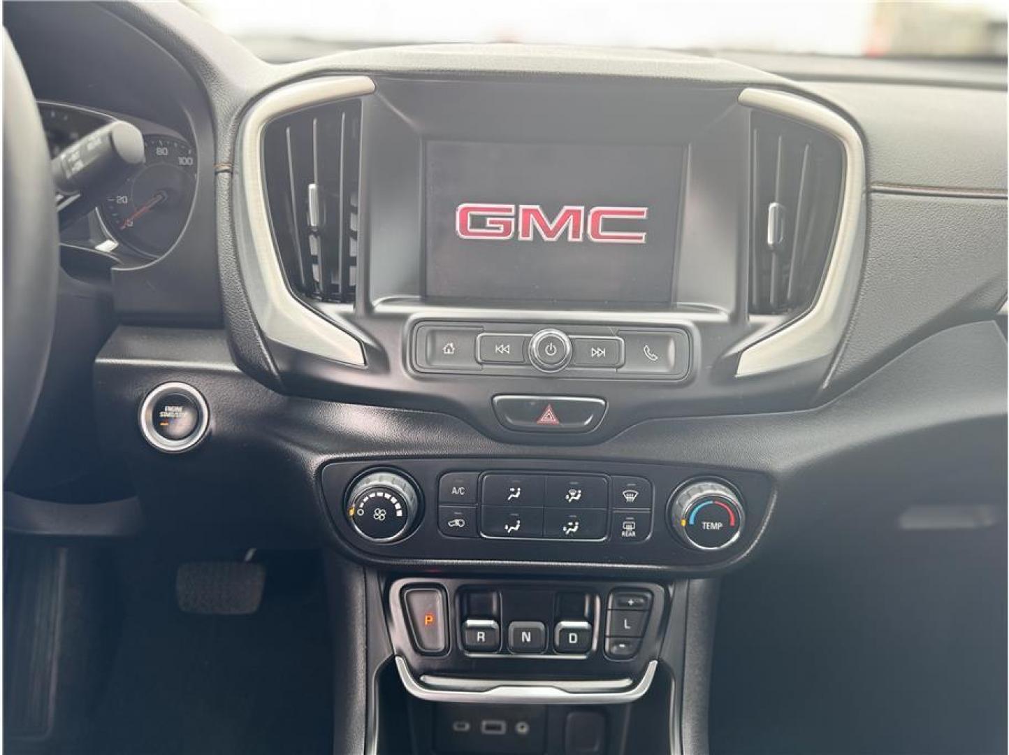 2020 Silver /No Color GMC Terrain (3GKALTEVXLL) with an 4-Cyl, Turbo, 1.5 Liter engine, Automatic, 9-Spd w/Overdrive 9T45 transmission, located at 607 W Columbia Drive, Kennewick, WA, 99336, (509) 987-1069, 46.216743, -119.126404 - Photo#8