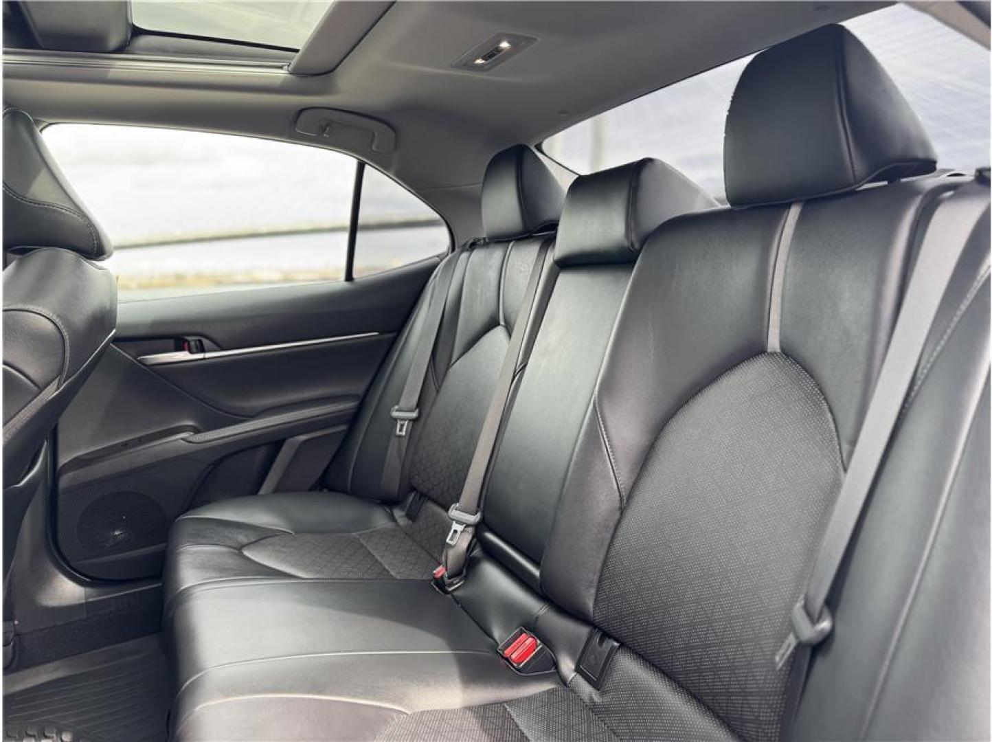2021 White /No Color Toyota Camry (4T1K61AK8MU) with an 4-Cyl, 2.5 Liter engine, Automatic, 8-Spd w/Sequential Shift transmission, located at 607 W Columbia Drive, Kennewick, WA, 99336, (509) 987-1069, 46.216743, -119.126404 - Photo#3