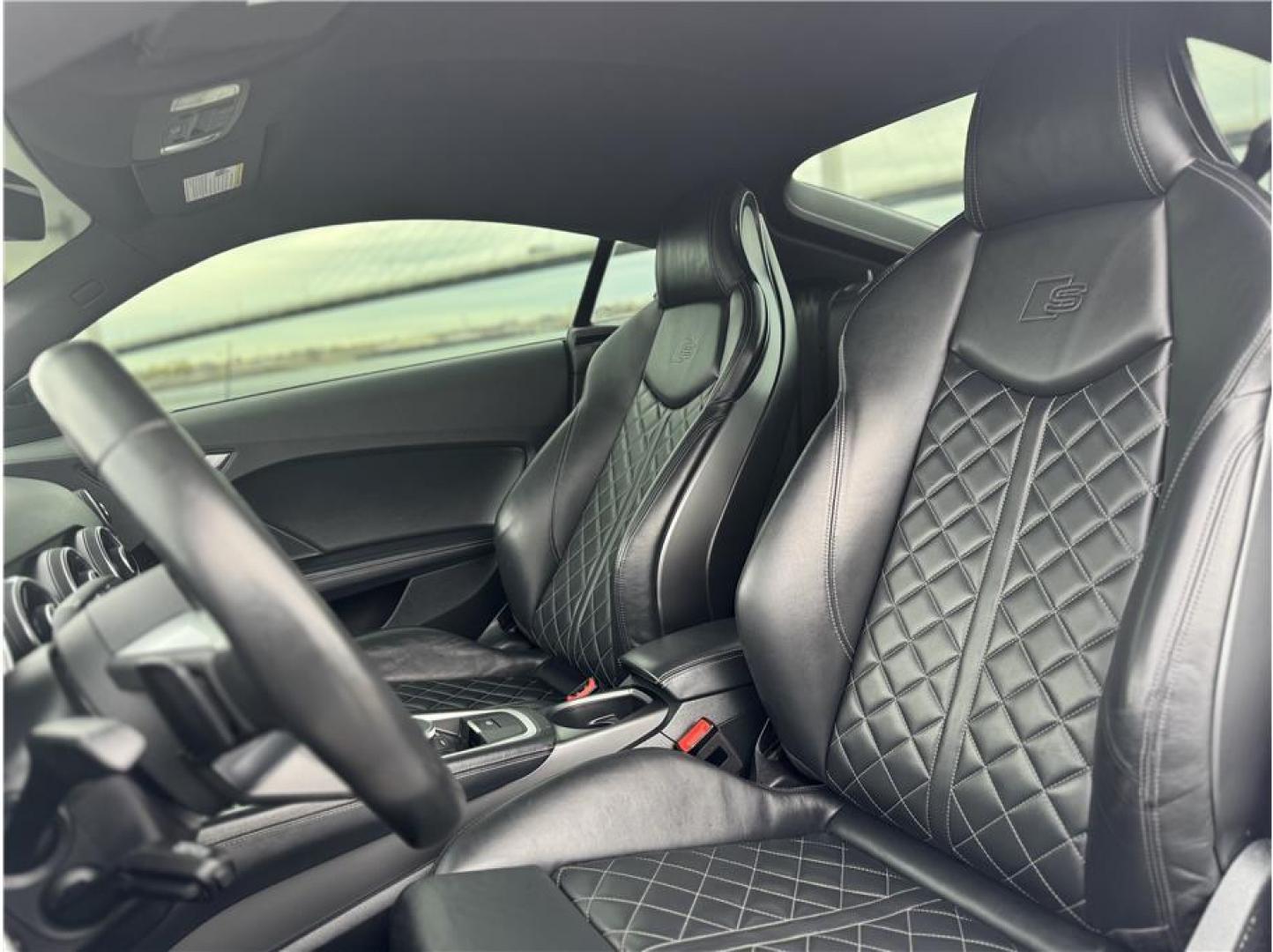 2017 Blue /No Color Audi TT (TRUC1AFV5H1) with an 4-Cyl, Turbo, 2.0 Liter engine, Auto, 6-Spd D-Cltch Strnc transmission, located at 607 W Columbia Drive, Kennewick, WA, 99336, (509) 987-1069, 46.216743, -119.126404 - Photo#4