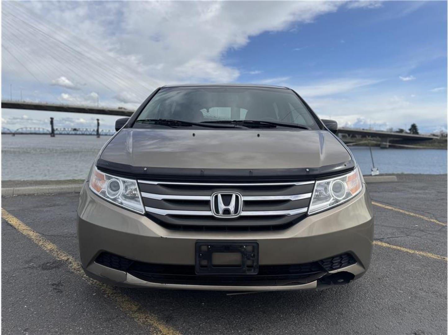 2013 Gold /No Color Honda Odyssey (5FNRL5H63DB) with an V6, i-VTEC, 3.5 Liter engine, Automatic, 5-Spd transmission, located at 607 W Columbia Drive, Kennewick, WA, 99336, (509) 987-1069, 46.216743, -119.126404 - Photo#17