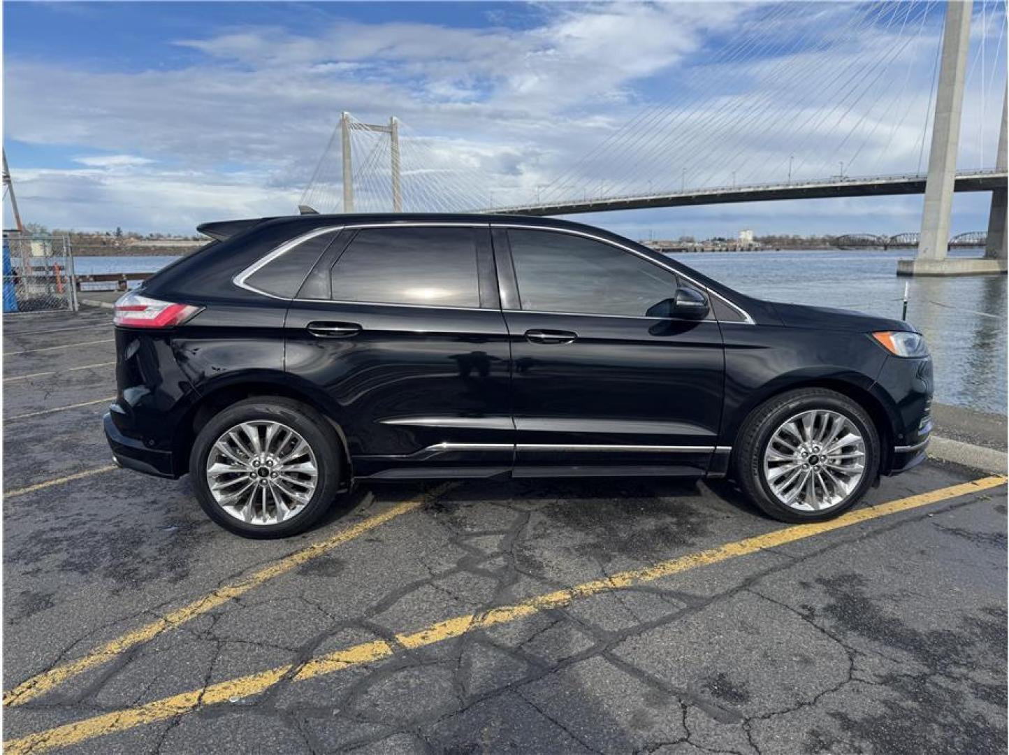 2020 Black /No Color Ford Edge (2FMPK3K9XLB) with an 4-Cyl, EcoBoost, Turbo, 2.0 Liter engine, Automatic, 8-Spd transmission, located at 607 W Columbia Drive, Kennewick, WA, 99336, (509) 987-1069, 46.216743, -119.126404 - Photo#12