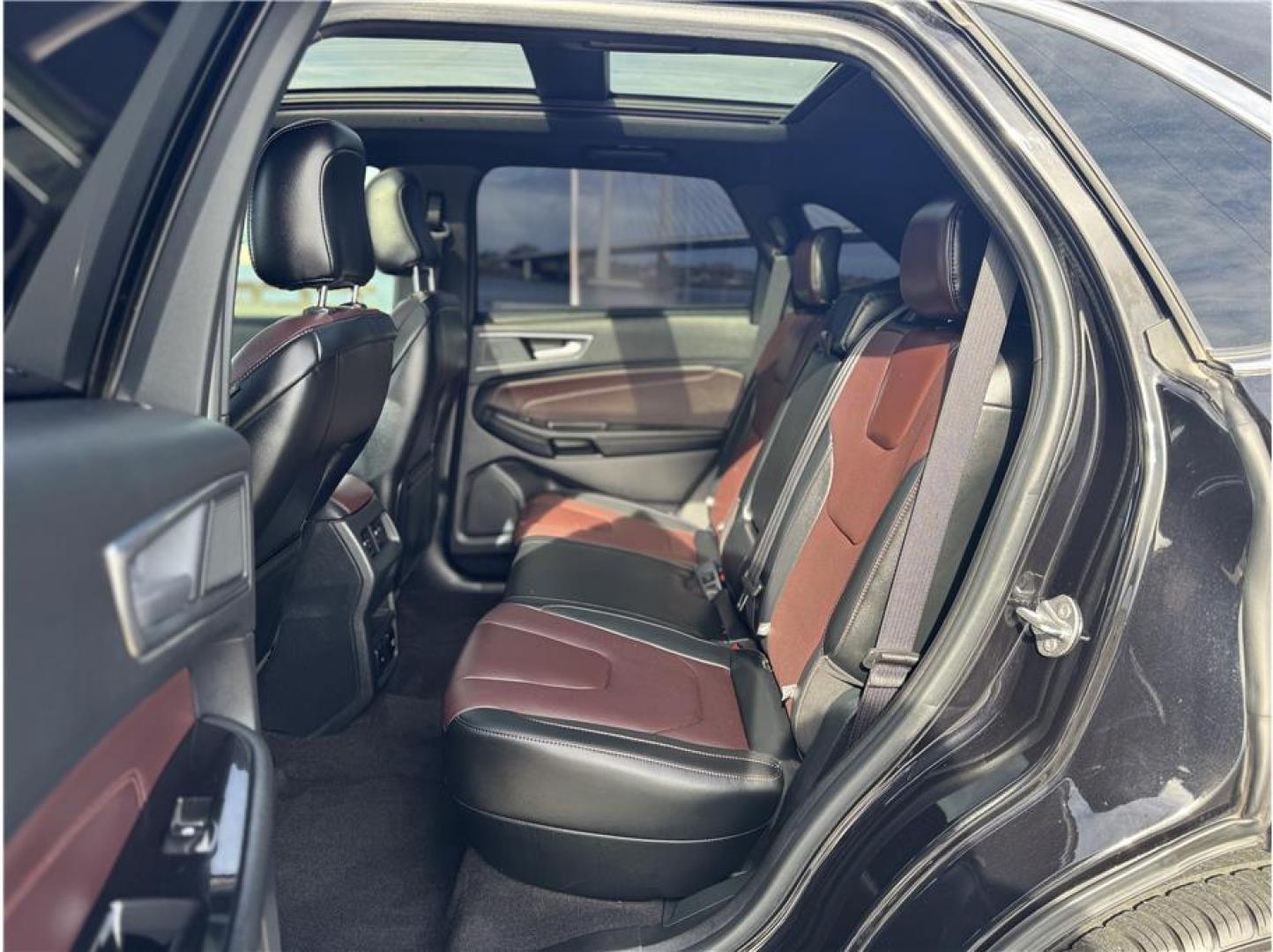 2020 Black /No Color Ford Edge (2FMPK3K9XLB) with an 4-Cyl, EcoBoost, Turbo, 2.0 Liter engine, Automatic, 8-Spd transmission, located at 607 W Columbia Drive, Kennewick, WA, 99336, (509) 987-1069, 46.216743, -119.126404 - Photo#2