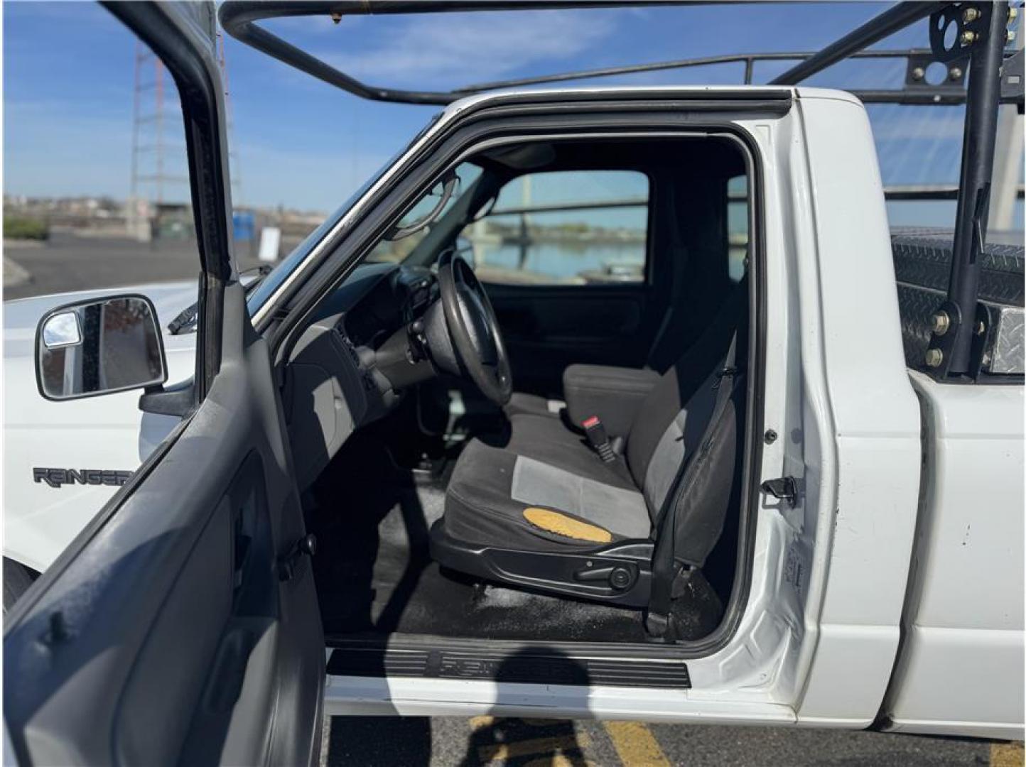 2004 No Color /No Color Ford Ranger Regular Cab (1FTYR10EX4P) with an V6, 4.0 Liter engine, Automatic transmission, located at 607 W Columbia Drive, Kennewick, WA, 99336, (509) 987-1069, 46.216743, -119.126404 - Photo#2