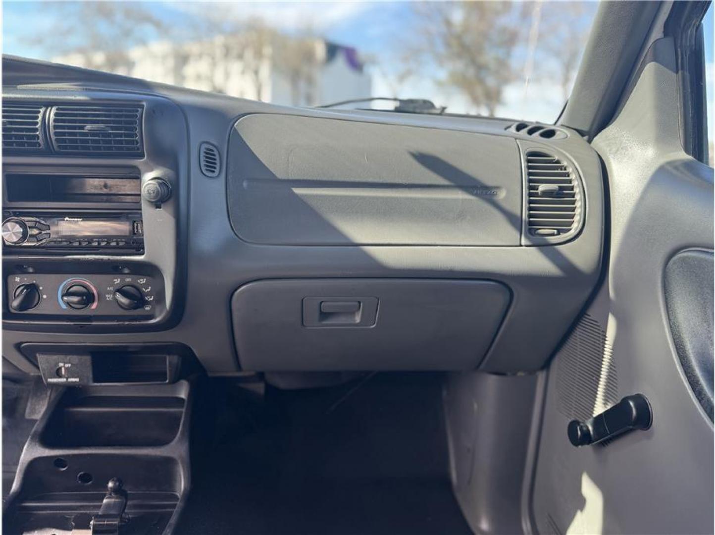 2004 No Color /No Color Ford Ranger Regular Cab (1FTYR10EX4P) with an V6, 4.0 Liter engine, Automatic transmission, located at 607 W Columbia Drive, Kennewick, WA, 99336, (509) 987-1069, 46.216743, -119.126404 - Photo#6