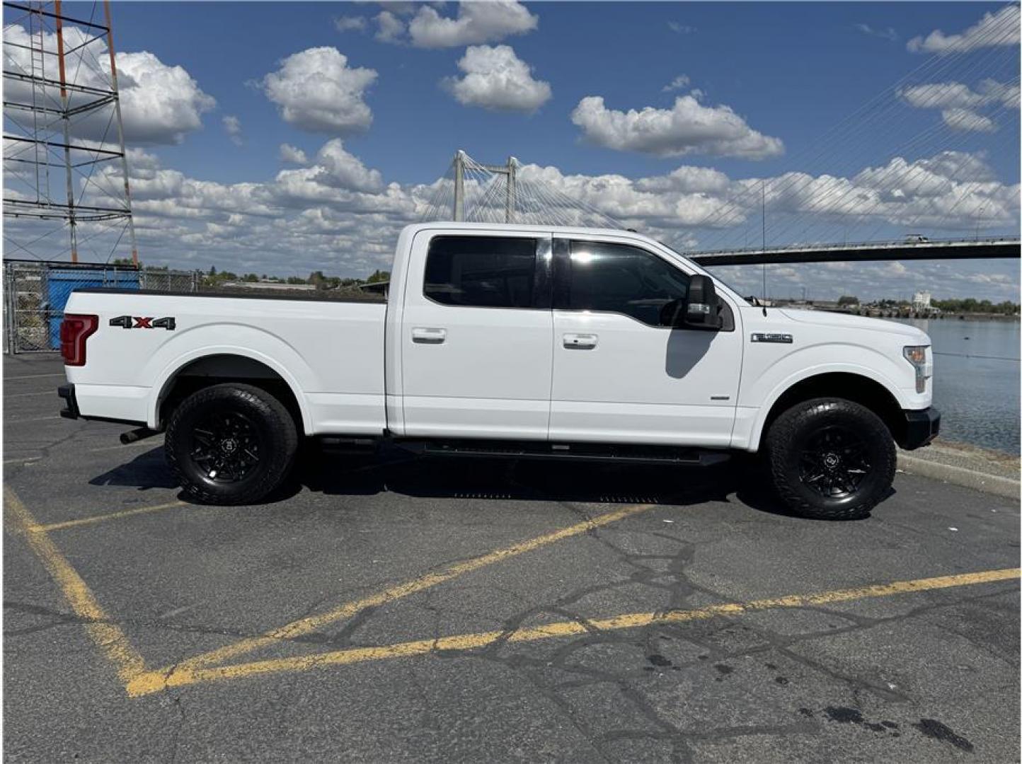 2016 White /No Color Ford F150 SuperCrew Cab (1FTFW1EG0GF) with an V6, EcoBoost, TT, 3.5L engine, Auto, 6-Spd SelShft transmission, located at 607 W Columbia Drive, Kennewick, WA, 99336, (509) 987-1069, 46.216743, -119.126404 - Photo#12