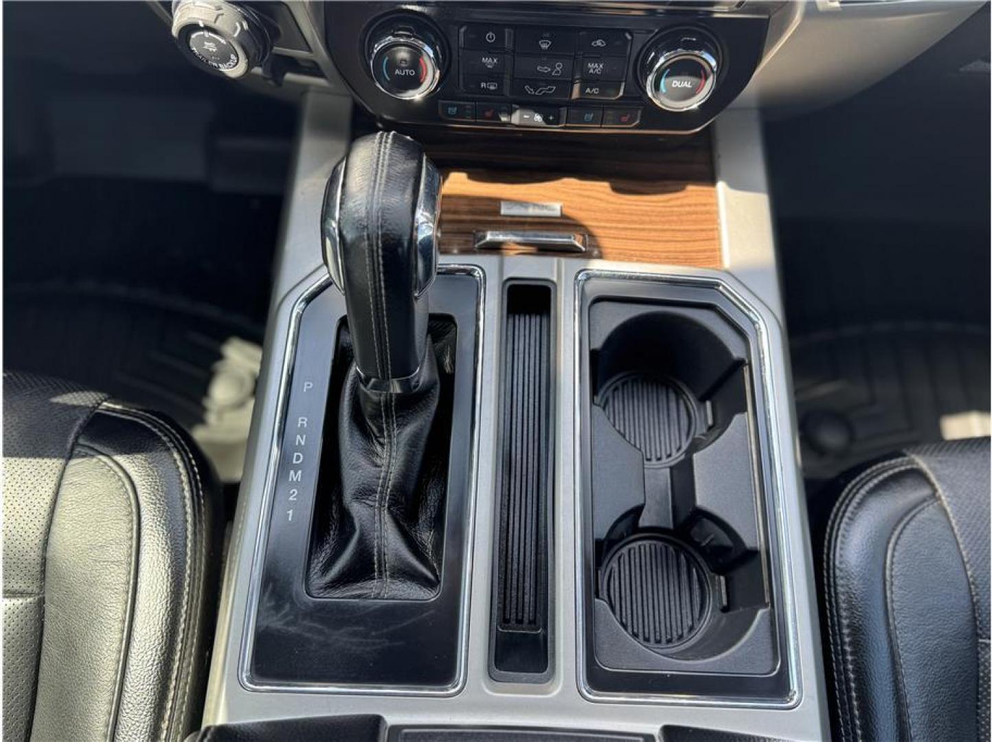 2016 White /No Color Ford F150 SuperCrew Cab (1FTFW1EG0GF) with an V6, EcoBoost, TT, 3.5L engine, Auto, 6-Spd SelShft transmission, located at 607 W Columbia Drive, Kennewick, WA, 99336, (509) 987-1069, 46.216743, -119.126404 - Photo#8
