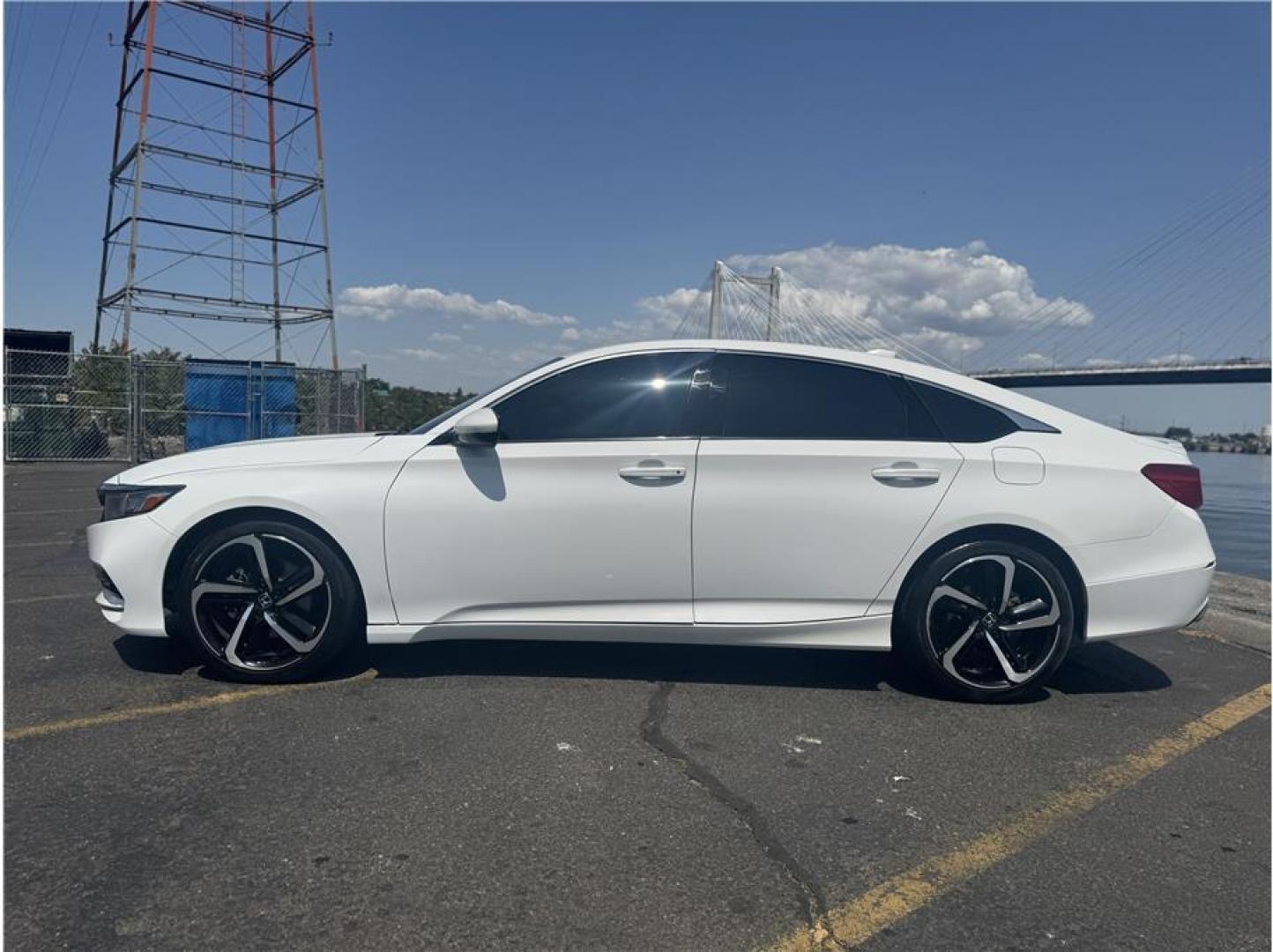 2020 White /No Color Honda Accord (1HGCV1F35LA) with an 4-Cyl, i-VTEC, Turbo, 1.5 Liter engine, Automatic, CVT w/Sport Mode transmission, located at 607 W Columbia Drive, Kennewick, WA, 99336, (509) 987-1069, 46.216743, -119.126404 - Photo#1