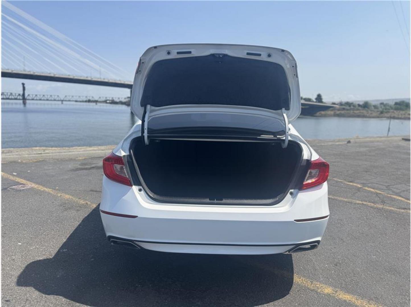 2020 White /No Color Honda Accord (1HGCV1F35LA) with an 4-Cyl, i-VTEC, Turbo, 1.5 Liter engine, Automatic, CVT w/Sport Mode transmission, located at 607 W Columbia Drive, Kennewick, WA, 99336, (509) 987-1069, 46.216743, -119.126404 - Photo#13