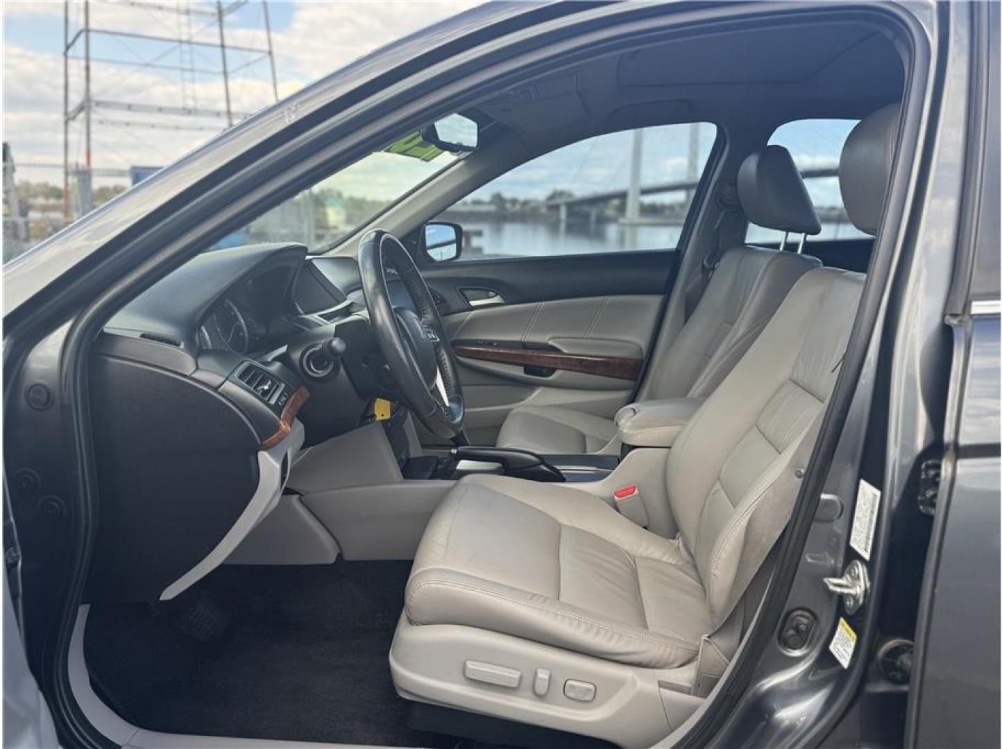 2012 Gray /No Color Honda Accord (1HGCP3F86CA) with an V6, VTEC, 3.5 Liter engine, Automatic, 5-Spd transmission, located at 607 W Columbia Drive, Kennewick, WA, 99336, (509) 987-1069, 46.216743, -119.126404 - Photo#9
