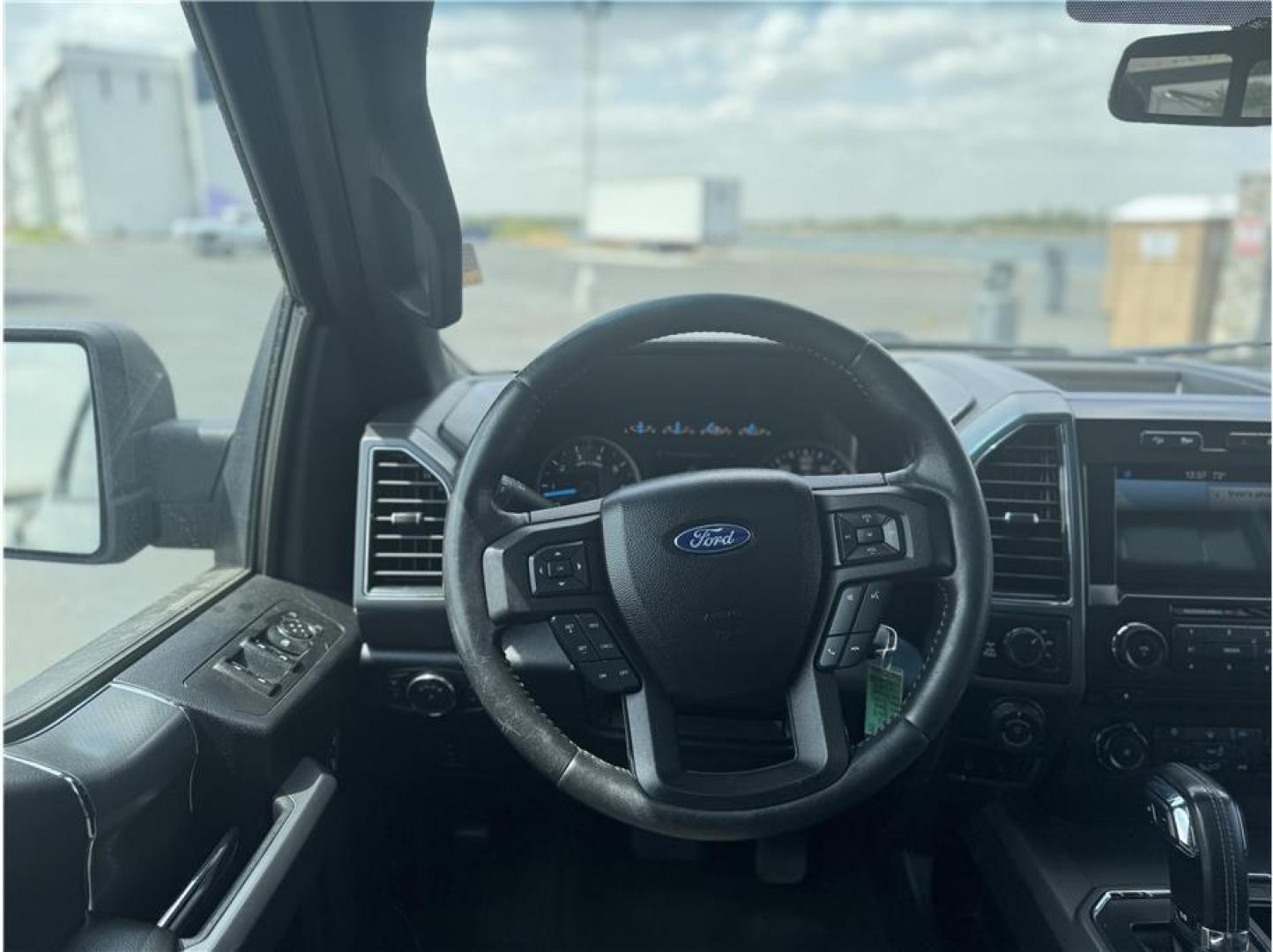 2017 Gray /No Color Ford F150 SuperCrew Cab (1FTEW1EG1HF) with an V6, EcoBoost, TT, 3.5L engine, Auto, 6-Spd SelShft transmission, located at 607 W Columbia Drive, Kennewick, WA, 99336, (509) 987-1069, 46.216743, -119.126404 - Photo#4