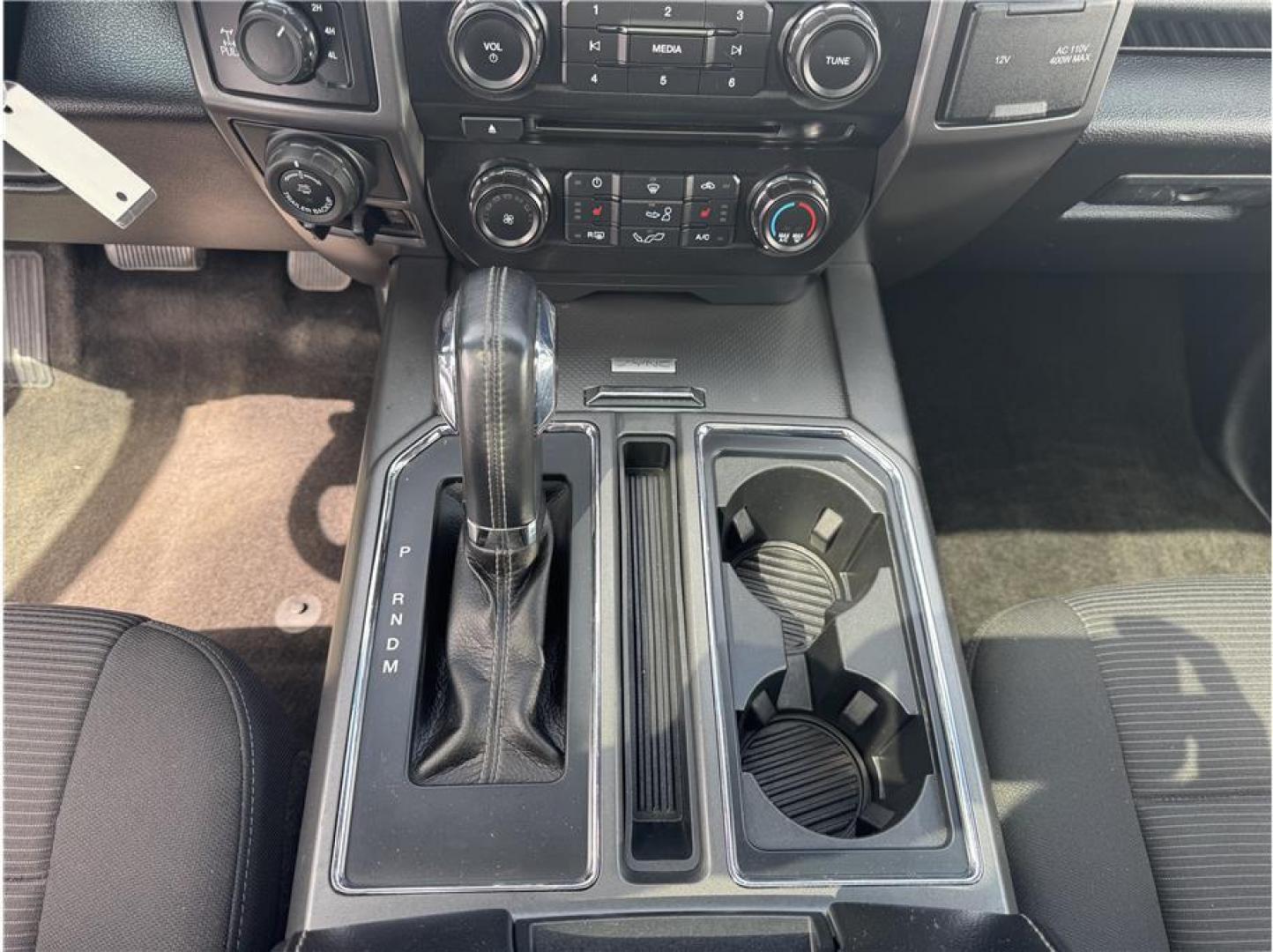 2017 Gray /No Color Ford F150 SuperCrew Cab (1FTEW1EG1HF) with an V6, EcoBoost, TT, 3.5L engine, Auto, 6-Spd SelShft transmission, located at 607 W Columbia Drive, Kennewick, WA, 99336, (509) 987-1069, 46.216743, -119.126404 - Photo#10