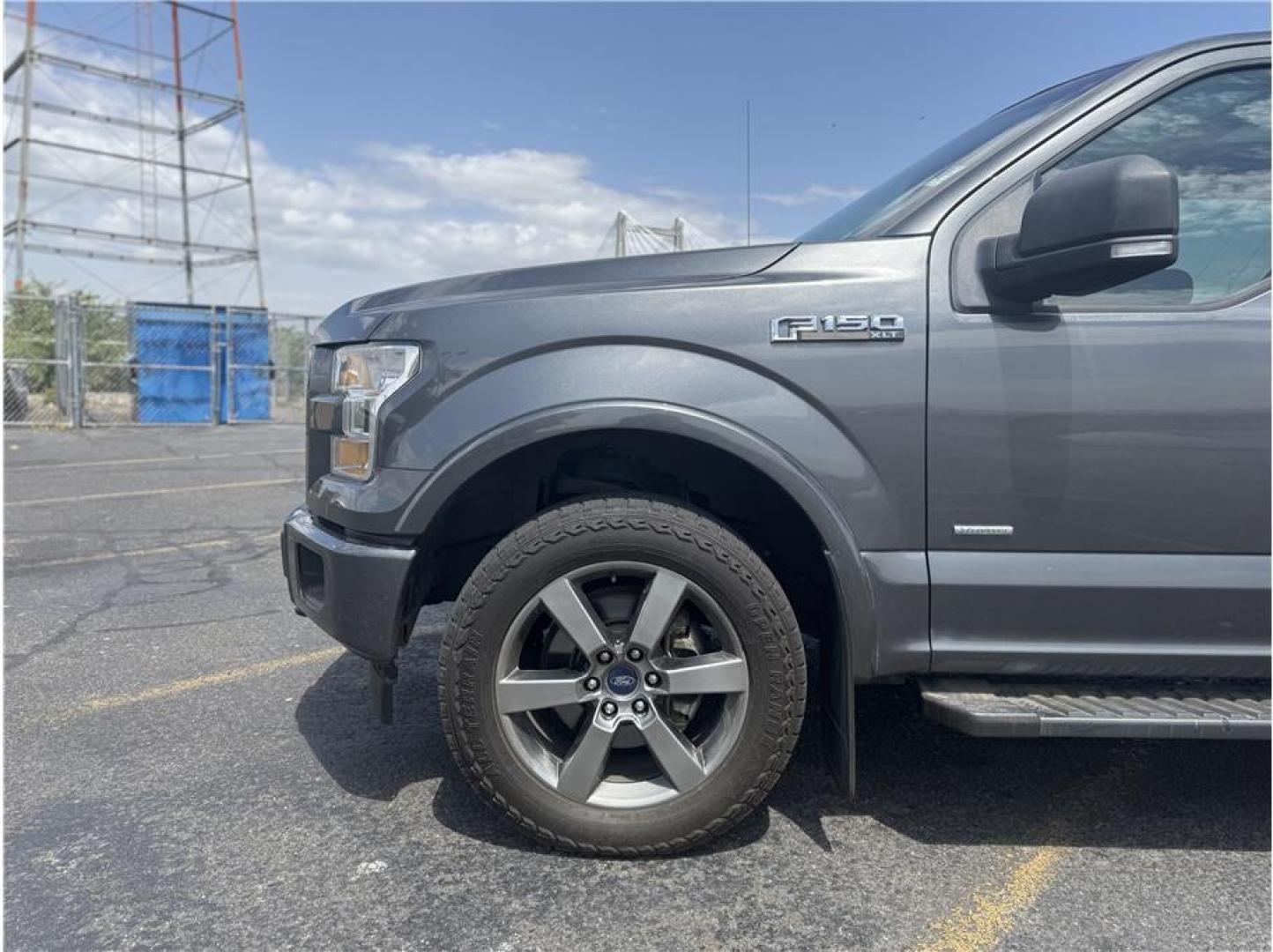 2017 Gray /No Color Ford F150 SuperCrew Cab (1FTEW1EG1HF) with an V6, EcoBoost, TT, 3.5L engine, Auto, 6-Spd SelShft transmission, located at 607 W Columbia Drive, Kennewick, WA, 99336, (509) 987-1069, 46.216743, -119.126404 - Photo#16