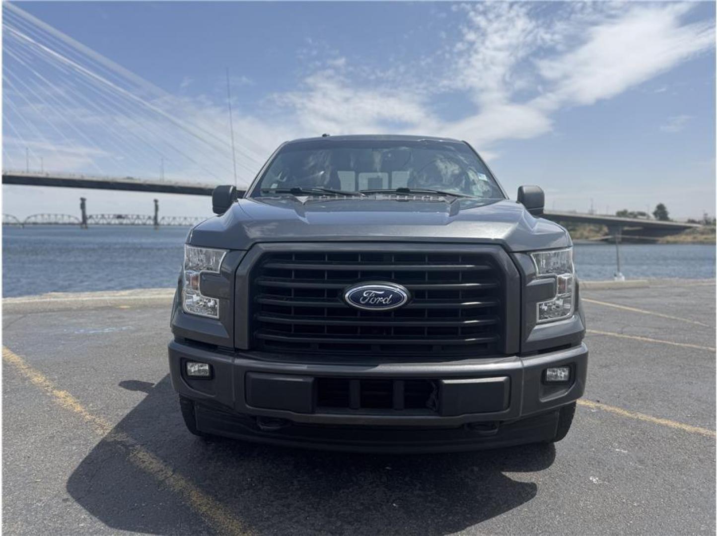 2017 Gray /No Color Ford F150 SuperCrew Cab (1FTEW1EG1HF) with an V6, EcoBoost, TT, 3.5L engine, Auto, 6-Spd SelShft transmission, located at 607 W Columbia Drive, Kennewick, WA, 99336, (509) 987-1069, 46.216743, -119.126404 - Photo#17