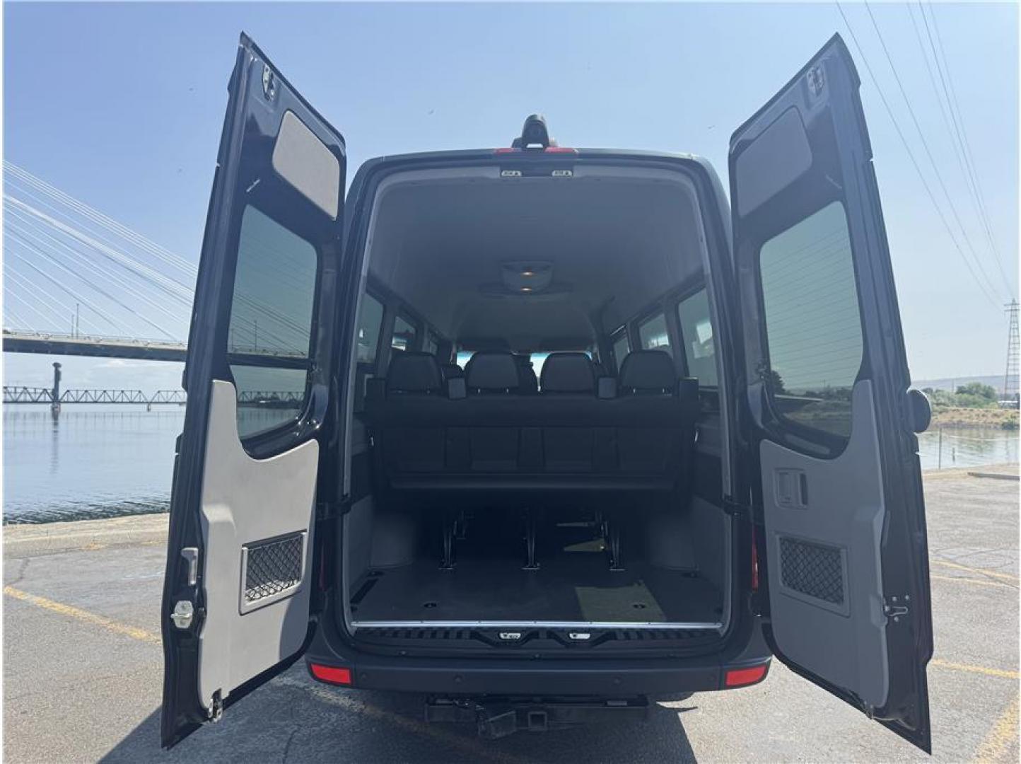 2014 Black /No Color Mercedes-benz Sprinter 2500 Passenger (WDZPE8DC7E5) with an 4-Cyl, Turbo Dsl, 2.1L engine, Auto, 7-Spd 7G-Tronic transmission, located at 607 W Columbia Drive, Kennewick, WA, 99336, (509) 987-1069, 46.216743, -119.126404 - Photo#17