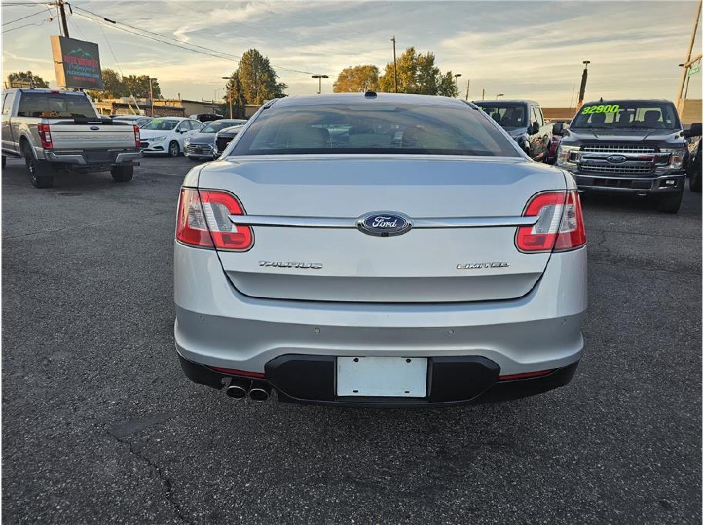 2011 No Color /No Color Ford Taurus (1FAHP2FW6BG) with an V6, 3.5 Liter engine, Automatic, 6-Spd w/Overdrive transmission, located at 607 W Columbia Drive, Kennewick, WA, 99336, (509) 987-1069, 46.216743, -119.126404 - Photo#3