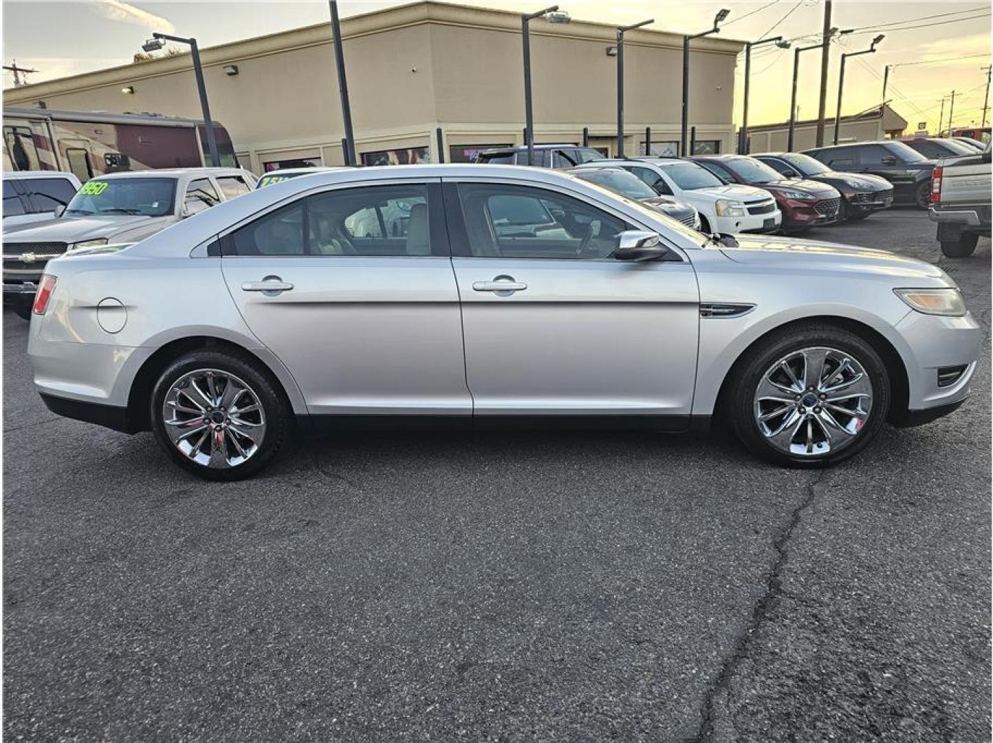 2011 No Color /No Color Ford Taurus (1FAHP2FW6BG) with an V6, 3.5 Liter engine, Automatic, 6-Spd w/Overdrive transmission, located at 607 W Columbia Drive, Kennewick, WA, 99336, (509) 987-1069, 46.216743, -119.126404 - Photo#6