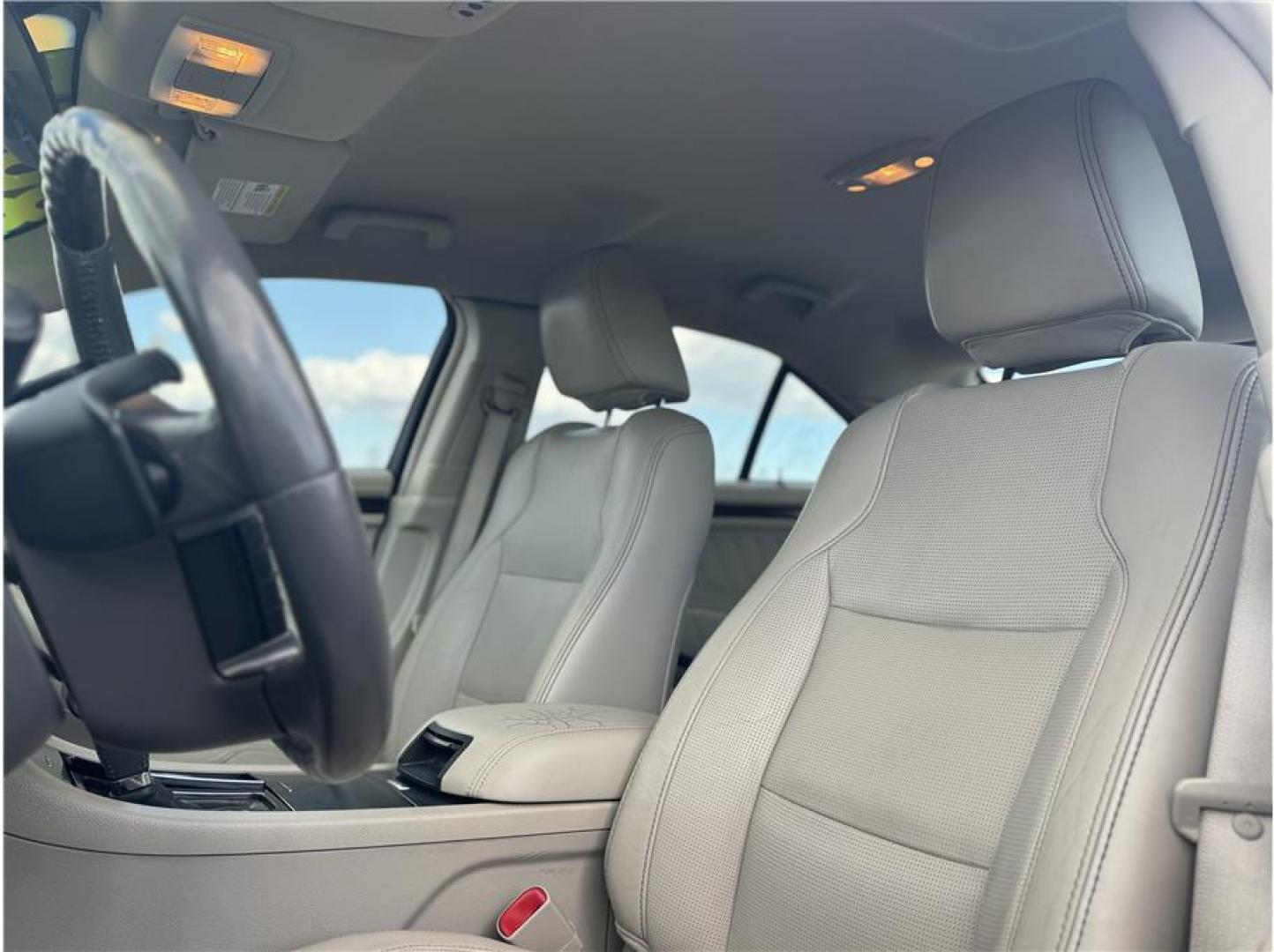 2011 No Color /No Color Ford Taurus (1FAHP2FW6BG) with an V6, 3.5 Liter engine, Automatic, 6-Spd w/Overdrive transmission, located at 607 W Columbia Drive, Kennewick, WA, 99336, (509) 987-1069, 46.216743, -119.126404 - Photo#10