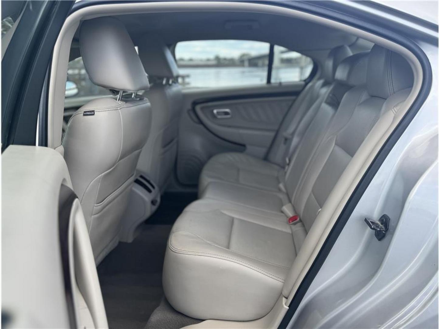 2011 No Color /No Color Ford Taurus (1FAHP2FW6BG) with an V6, 3.5 Liter engine, Automatic, 6-Spd w/Overdrive transmission, located at 607 W Columbia Drive, Kennewick, WA, 99336, (509) 987-1069, 46.216743, -119.126404 - Photo#2