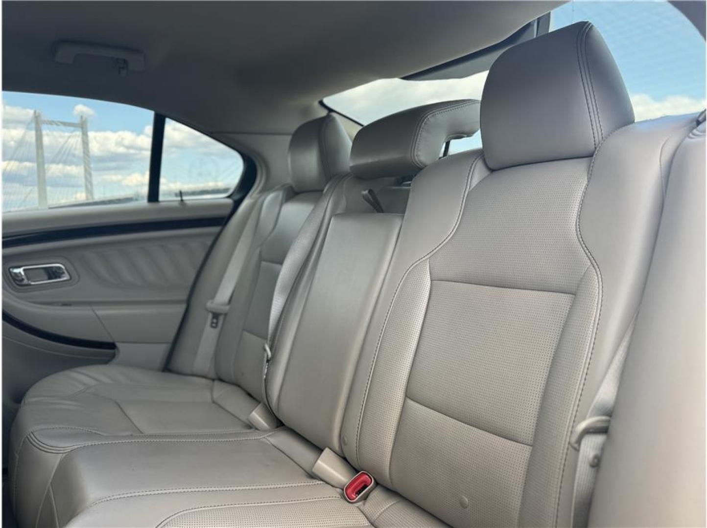 2011 No Color /No Color Ford Taurus (1FAHP2FW6BG) with an V6, 3.5 Liter engine, Automatic, 6-Spd w/Overdrive transmission, located at 607 W Columbia Drive, Kennewick, WA, 99336, (509) 987-1069, 46.216743, -119.126404 - Photo#3