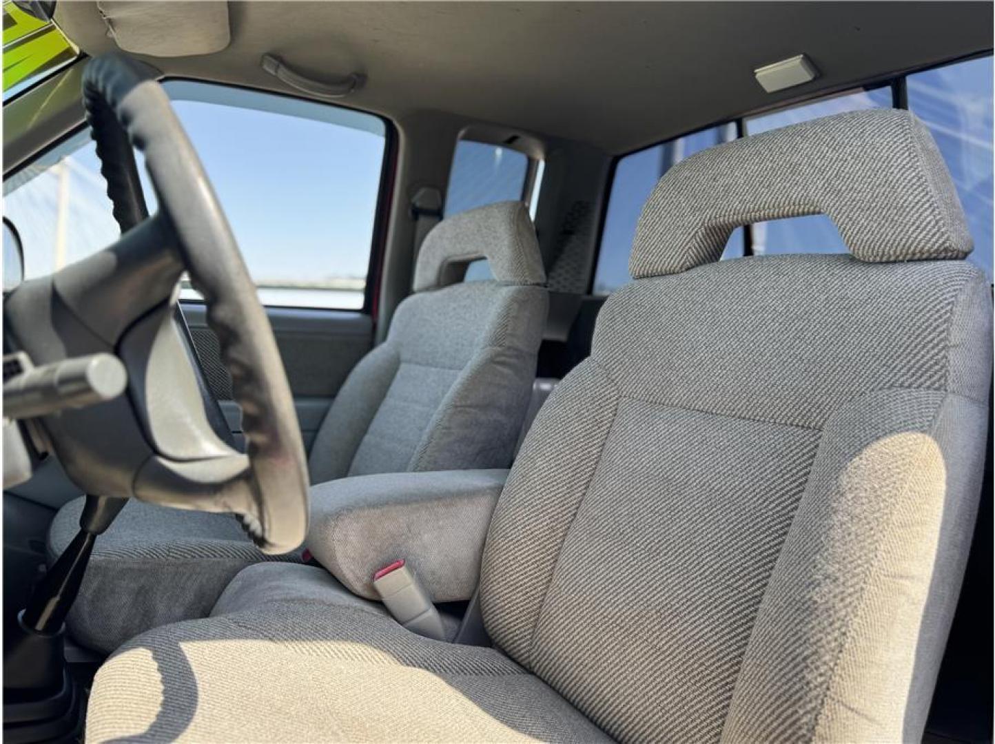 1997 Red /No Color Chevrolet S10 Extended Cab (1GCCS1943V8) with an 4-Cyl, 2.2 Liter engine, Manual, 5-Spd transmission, located at 607 W Columbia Drive, Kennewick, WA, 99336, (509) 987-1069, 46.216743, -119.126404 - Photo#4