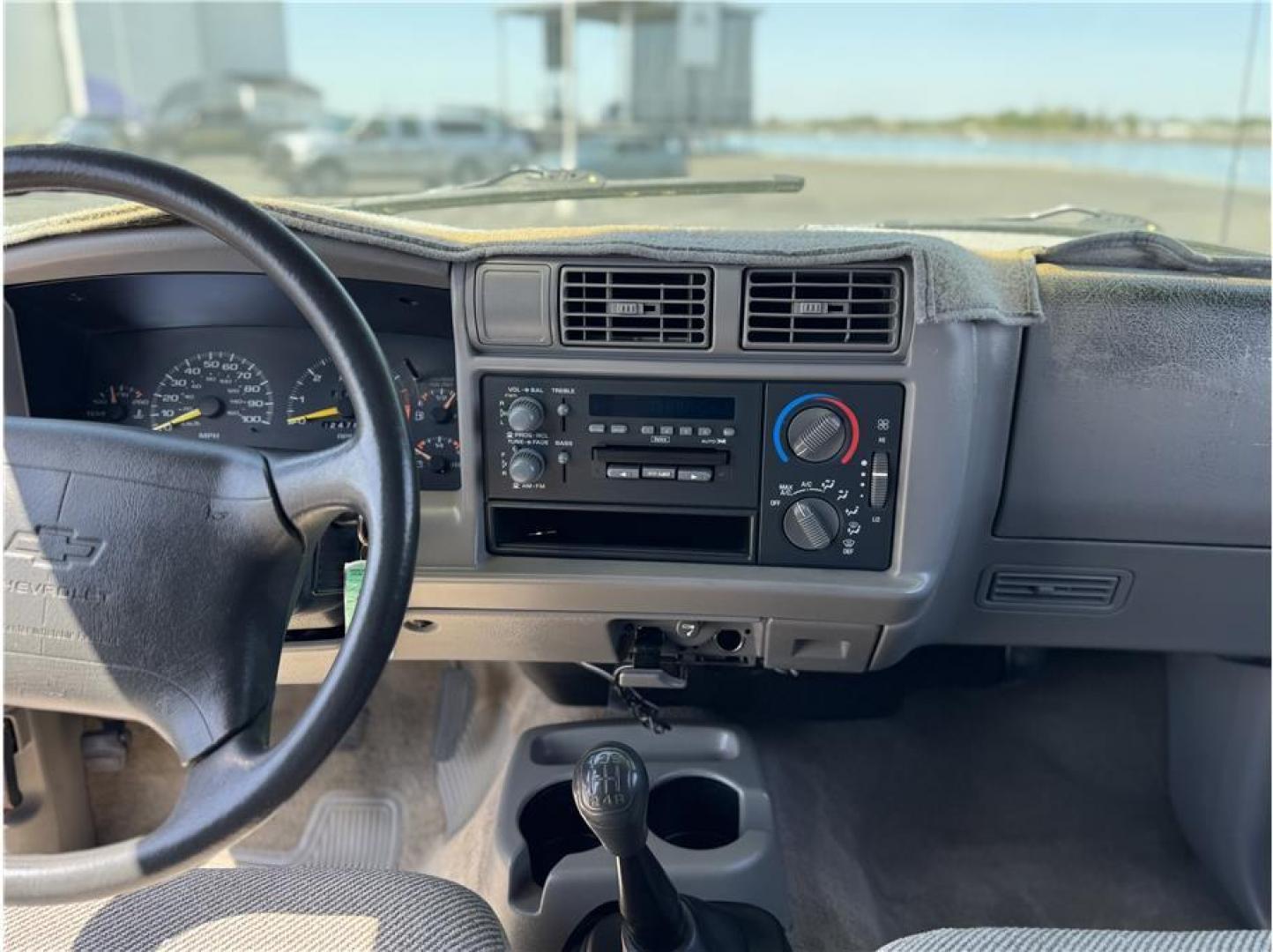 1997 Red /No Color Chevrolet S10 Extended Cab (1GCCS1943V8) with an 4-Cyl, 2.2 Liter engine, Manual, 5-Spd transmission, located at 607 W Columbia Drive, Kennewick, WA, 99336, (509) 987-1069, 46.216743, -119.126404 - Photo#6