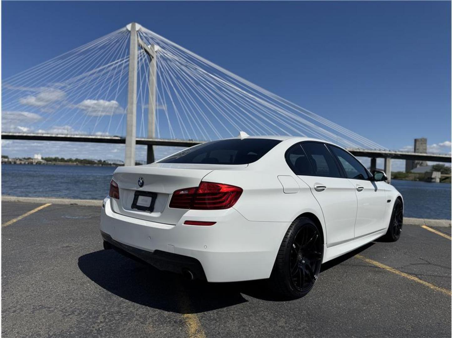 2016 White /No Color BMW 5 Series (WBA5B1C51GG) with an 6-Cyl, Turbo, 3.0 Liter engine, Automatic, 8-Spd Sport transmission, located at 607 W Columbia Drive, Kennewick, WA, 99336, (509) 987-1069, 46.216743, -119.126404 - Photo#13
