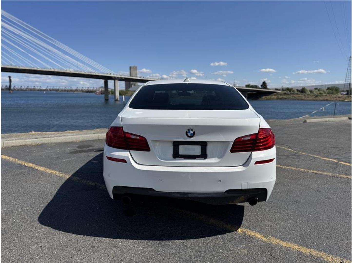 2016 White /No Color BMW 5 Series (WBA5B1C51GG) with an 6-Cyl, Turbo, 3.0 Liter engine, Automatic, 8-Spd Sport transmission, located at 607 W Columbia Drive, Kennewick, WA, 99336, (509) 987-1069, 46.216743, -119.126404 - Photo#15