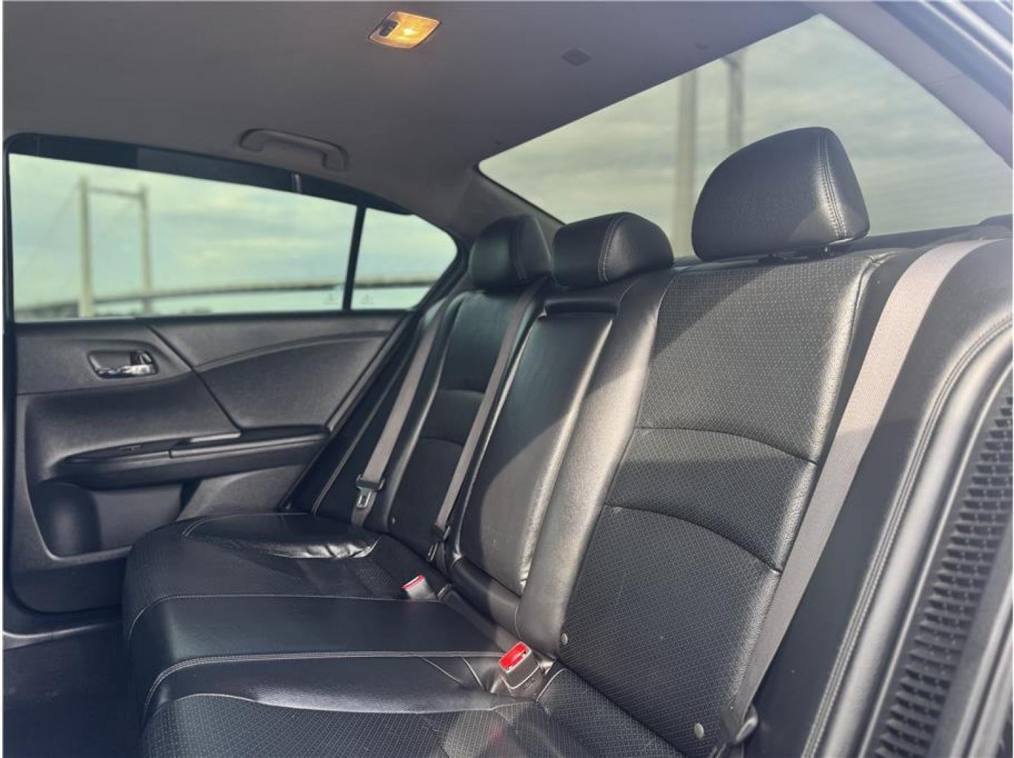 2017 Black /No Color Honda Accord Hybrid (JHMCR6F51HC) with an 4-Cyl, Hybrid VTEC 2.0L engine, Automatic, CVT transmission, located at 607 W Columbia Drive, Kennewick, WA, 99336, (509) 987-1069, 46.216743, -119.126404 - Photo#3