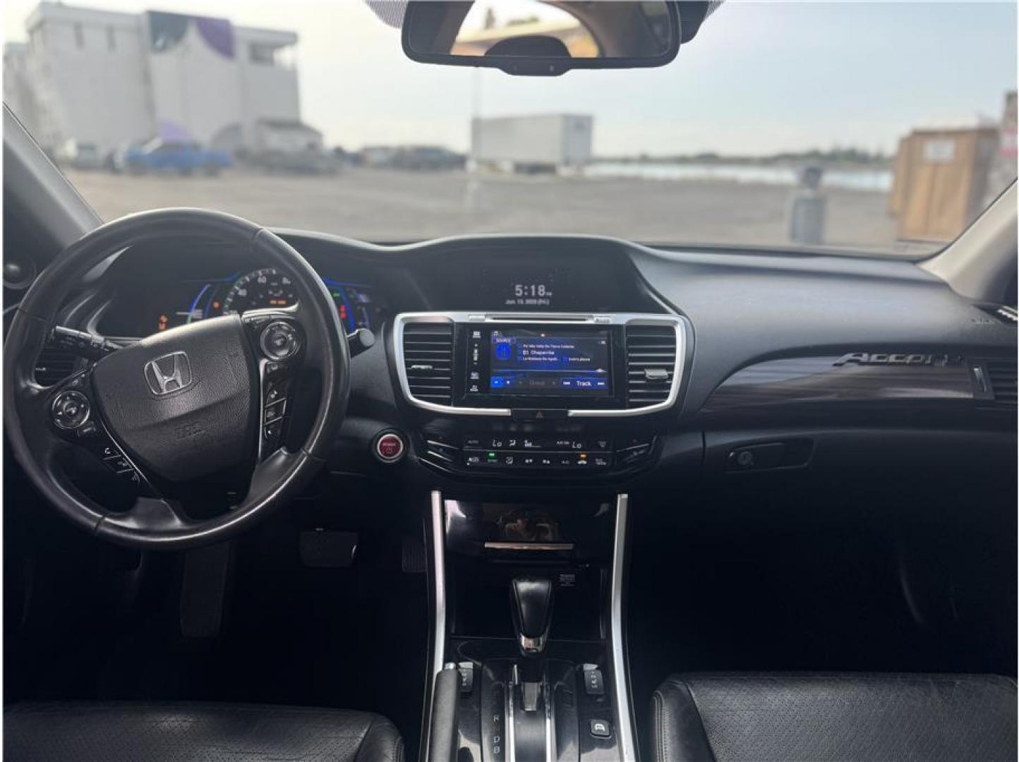 2017 Black /No Color Honda Accord Hybrid (JHMCR6F51HC) with an 4-Cyl, Hybrid VTEC 2.0L engine, Automatic, CVT transmission, located at 607 W Columbia Drive, Kennewick, WA, 99336, (509) 987-1069, 46.216743, -119.126404 - Photo#5
