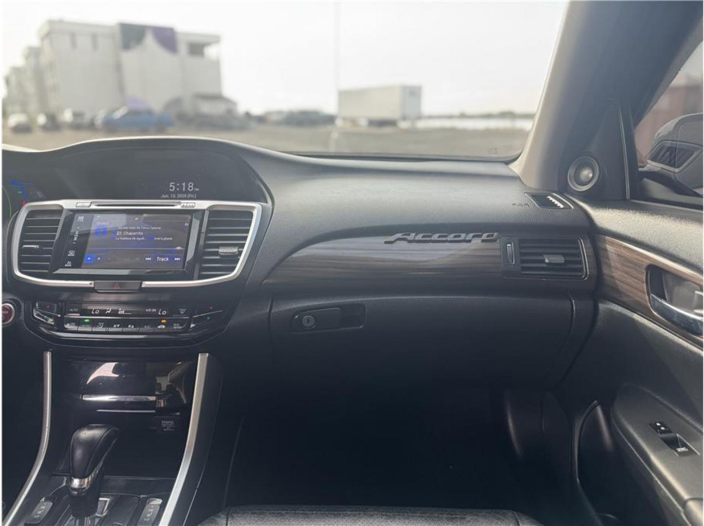2017 Black /No Color Honda Accord Hybrid (JHMCR6F51HC) with an 4-Cyl, Hybrid VTEC 2.0L engine, Automatic, CVT transmission, located at 607 W Columbia Drive, Kennewick, WA, 99336, (509) 987-1069, 46.216743, -119.126404 - Photo#6