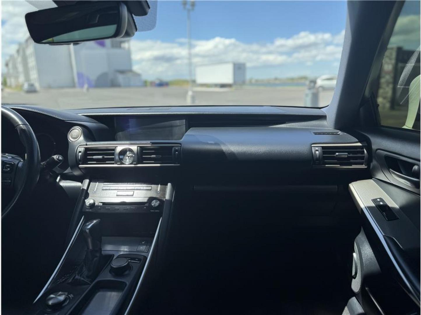 2018 White /No Color Lexus IS (JTHBA1D20J5) with an 4-Cyl, Turbo, 2.0 Liter engine, Automatic, 8-Spd transmission, located at 607 W Columbia Drive, Kennewick, WA, 99336, (509) 987-1069, 46.216743, -119.126404 - Photo#8