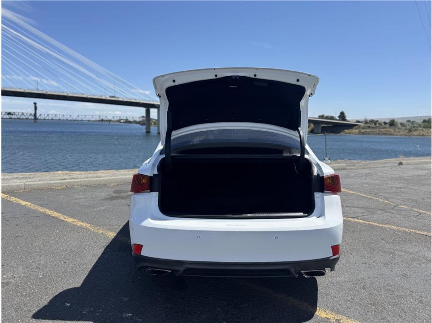 2018 White /No Color Lexus IS (JTHBA1D20J5) with an 4-Cyl, Turbo, 2.0 Liter engine, Automatic, 8-Spd transmission, located at 607 W Columbia Drive, Kennewick, WA, 99336, (509) 987-1069, 46.216743, -119.126404 - Photo#14