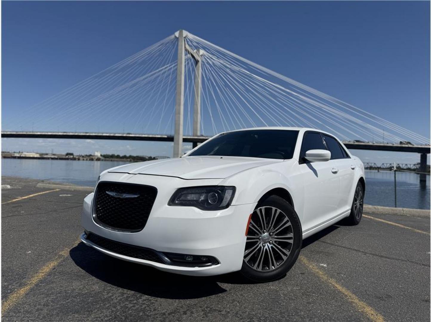 2016 White /No Color Chrysler 300 (2C3CCAGG2GH) with an V6, Flex Fuel, 3.6 Liter engine, Automatic, 8-Spd transmission, located at 607 W Columbia Drive, Kennewick, WA, 99336, (509) 987-1069, 46.216743, -119.126404 - Photo#0