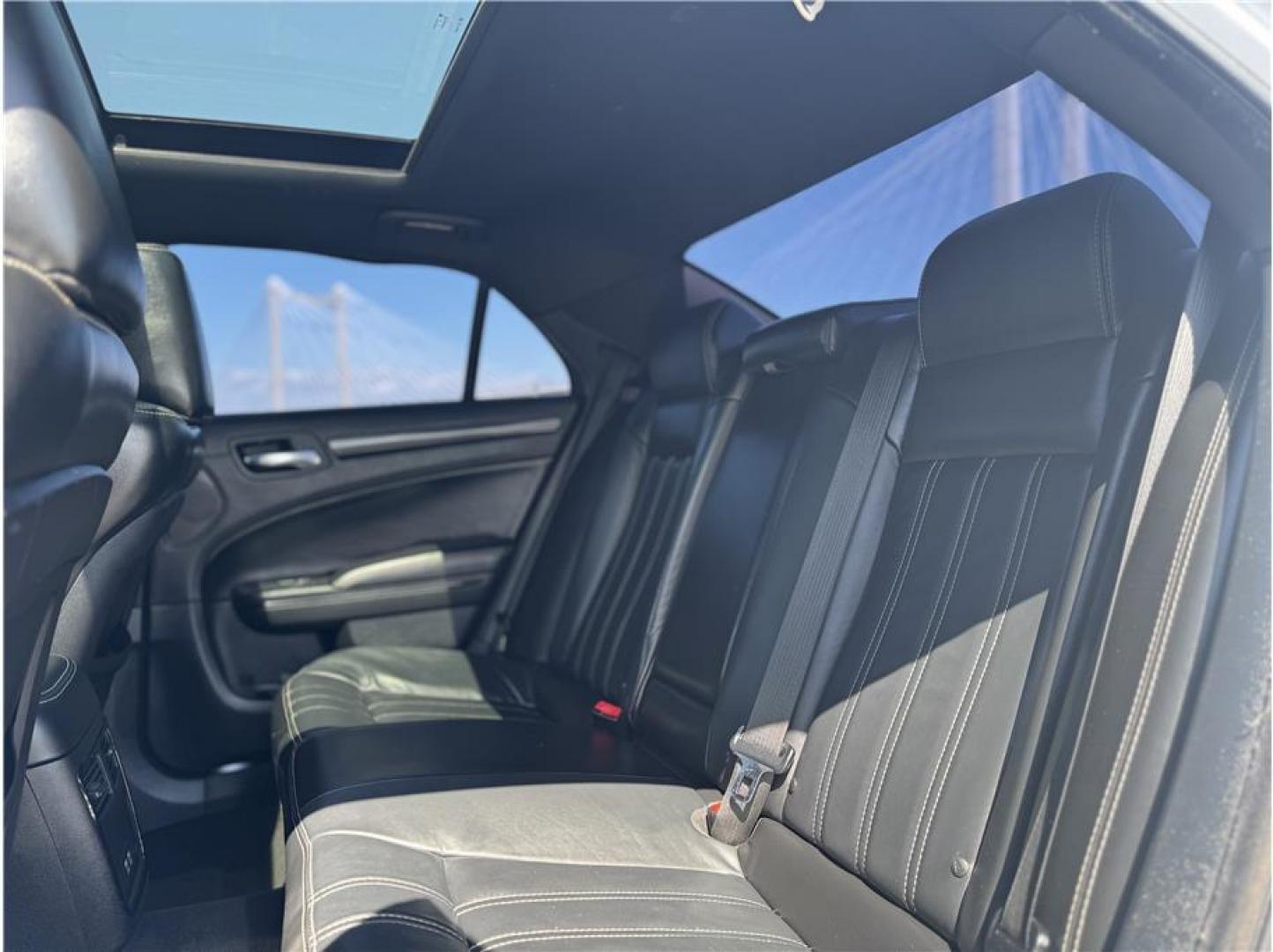 2016 White /No Color Chrysler 300 (2C3CCAGG2GH) with an V6, Flex Fuel, 3.6 Liter engine, Automatic, 8-Spd transmission, located at 607 W Columbia Drive, Kennewick, WA, 99336, (509) 987-1069, 46.216743, -119.126404 - Photo#3