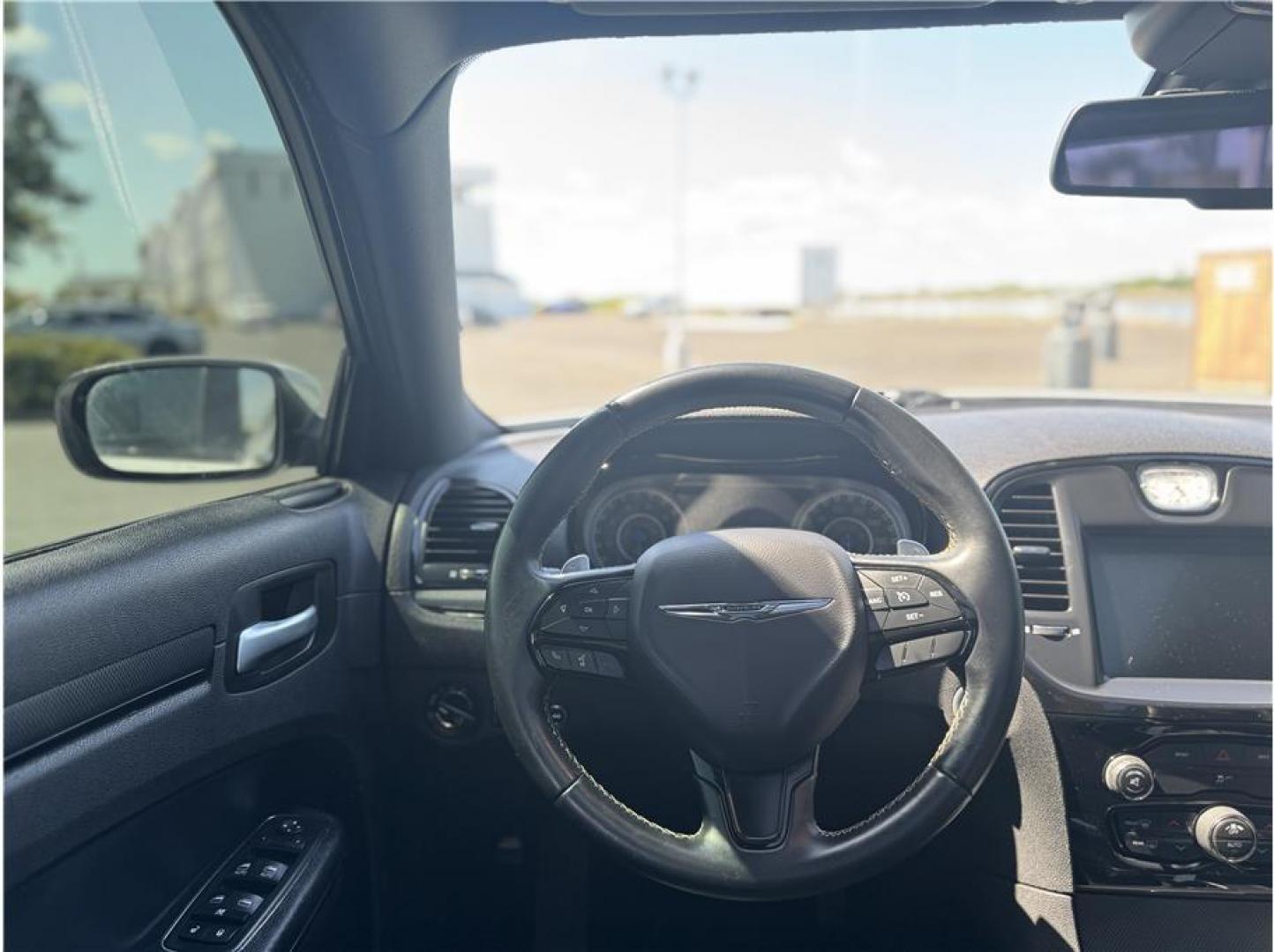 2016 White /No Color Chrysler 300 (2C3CCAGG2GH) with an V6, Flex Fuel, 3.6 Liter engine, Automatic, 8-Spd transmission, located at 607 W Columbia Drive, Kennewick, WA, 99336, (509) 987-1069, 46.216743, -119.126404 - Photo#4