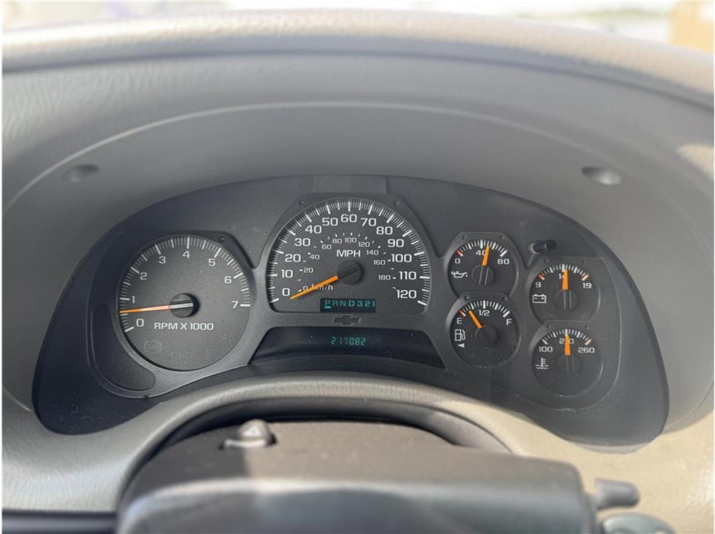 2004 Black /No Color Chevrolet Trailblazer (1GNET16S046) with an 6-Cyl, 4.2 Liter engine, Automatic transmission, located at 607 W Columbia Drive, Kennewick, WA, 99336, (509) 987-1069, 46.216743, -119.126404 - Photo#9